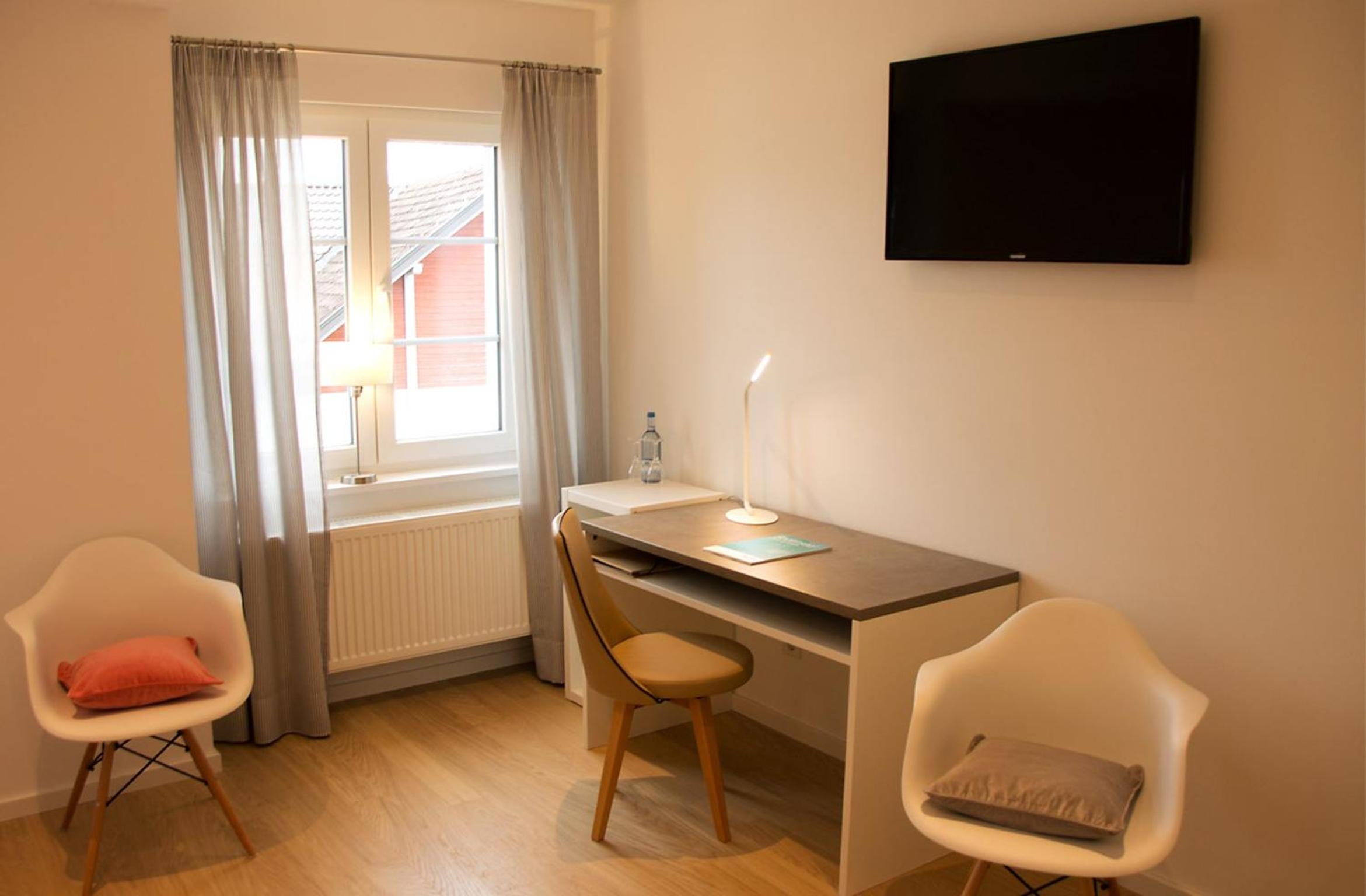 Standard Double Room - Photo 6