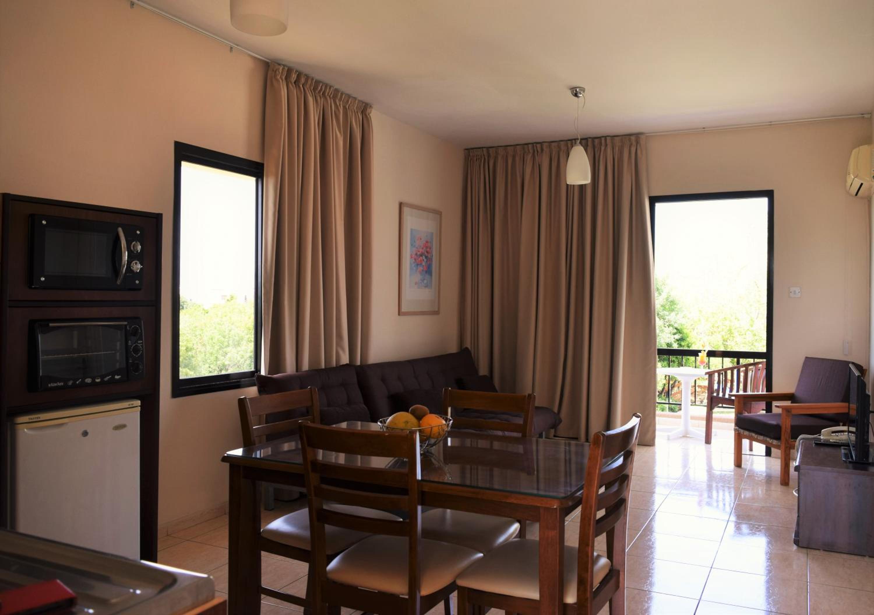 One-Bedroom Apartment (2 Adults + 1 Child) - Photo 11
