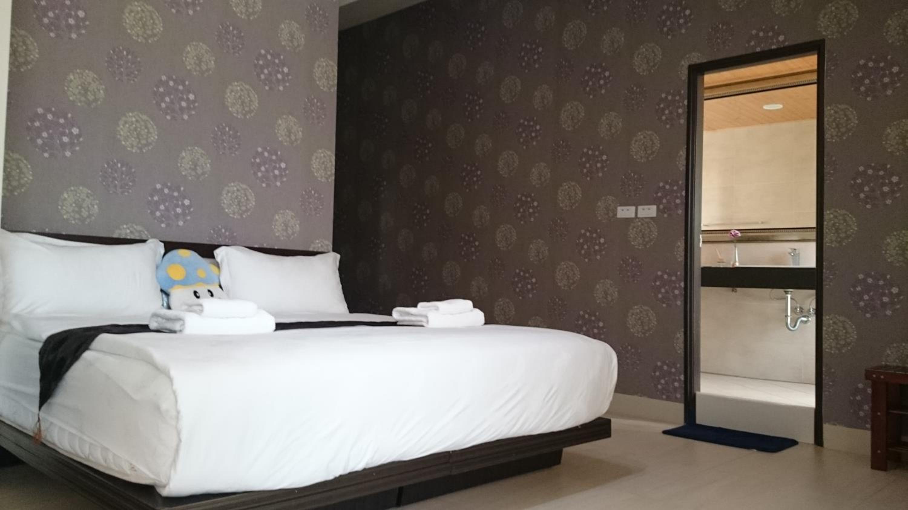 Queen Room with Two Queen Beds photo 1