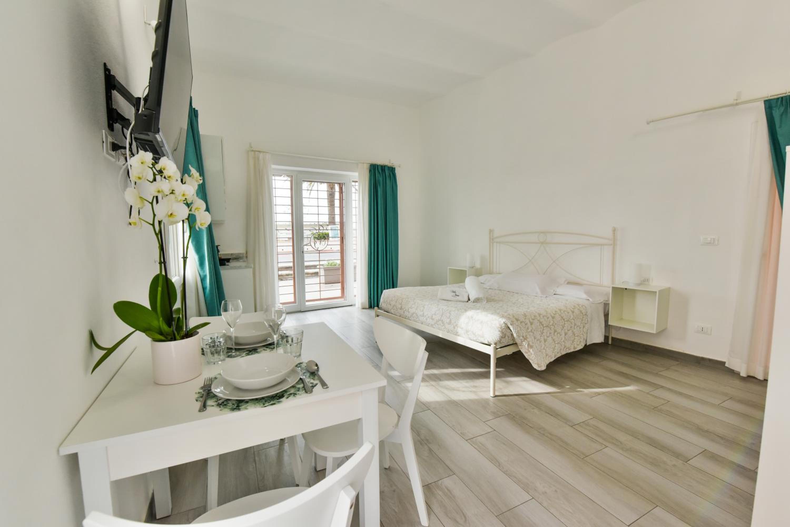 Deluxe Double Room with Sea View