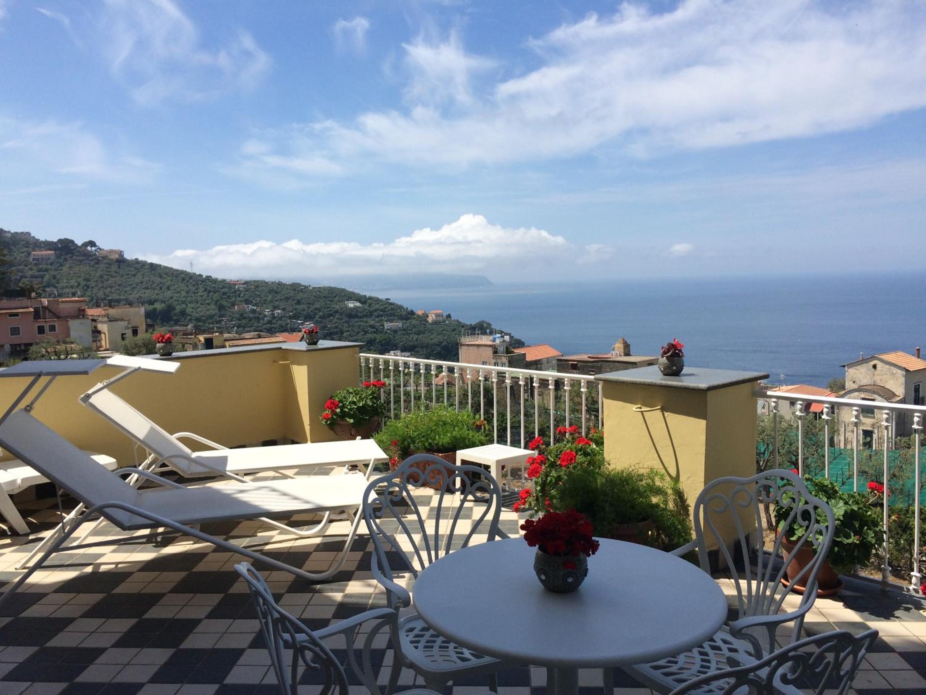 Junior Suite with Terrace and Sea View - Photo 14