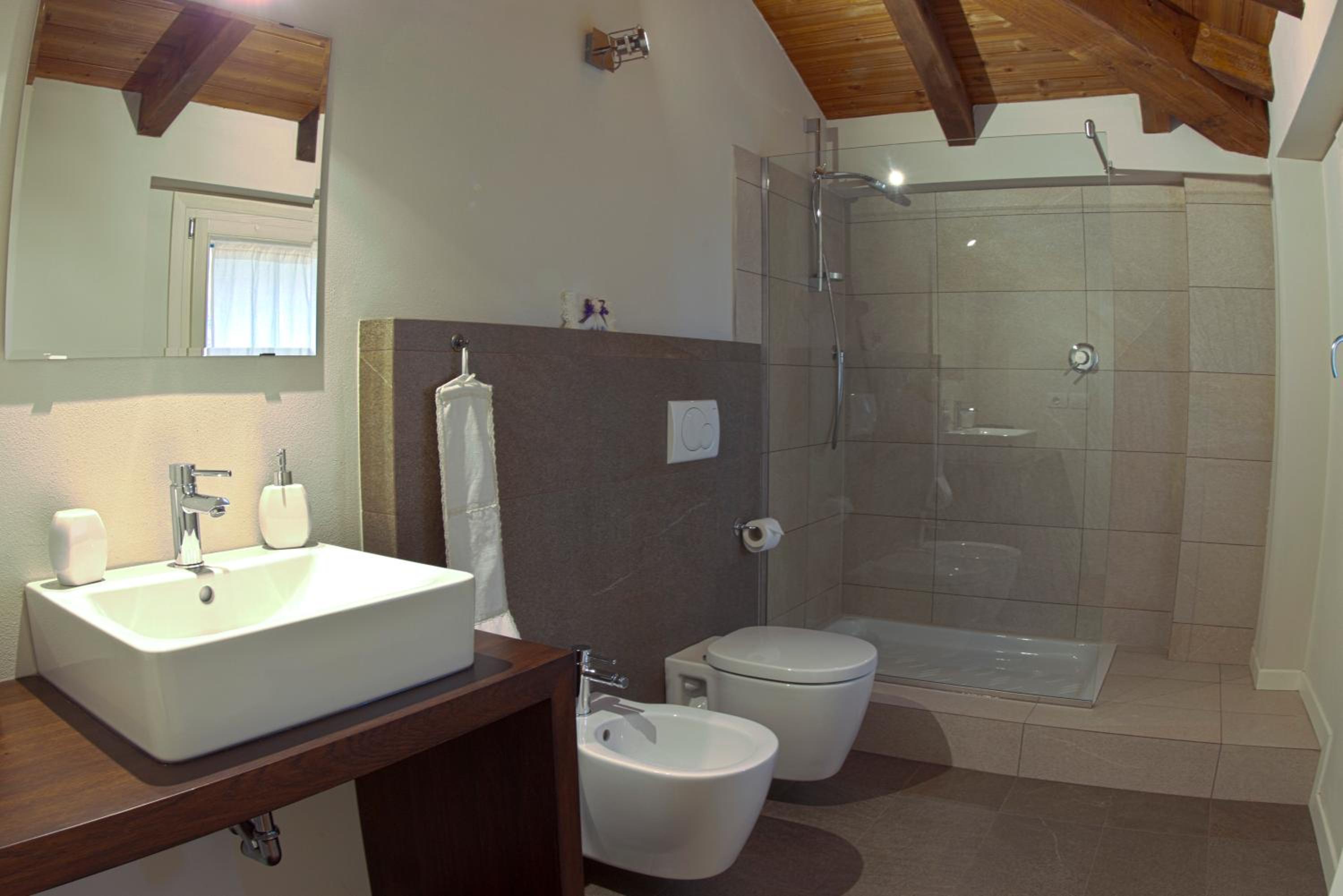 Deluxe Double Room with Shower photo 2