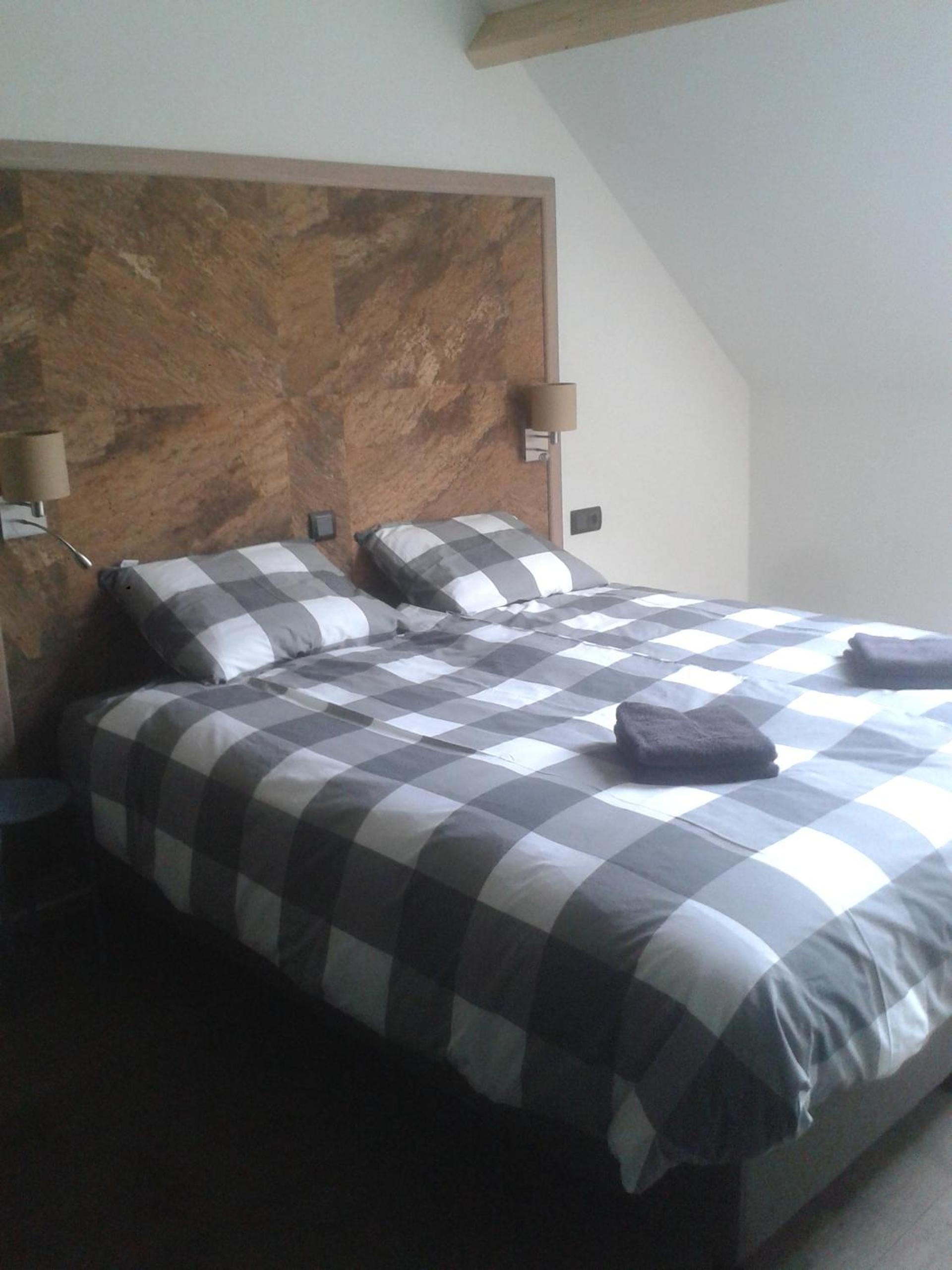 Double or Twin Room with Bathroom photo 2