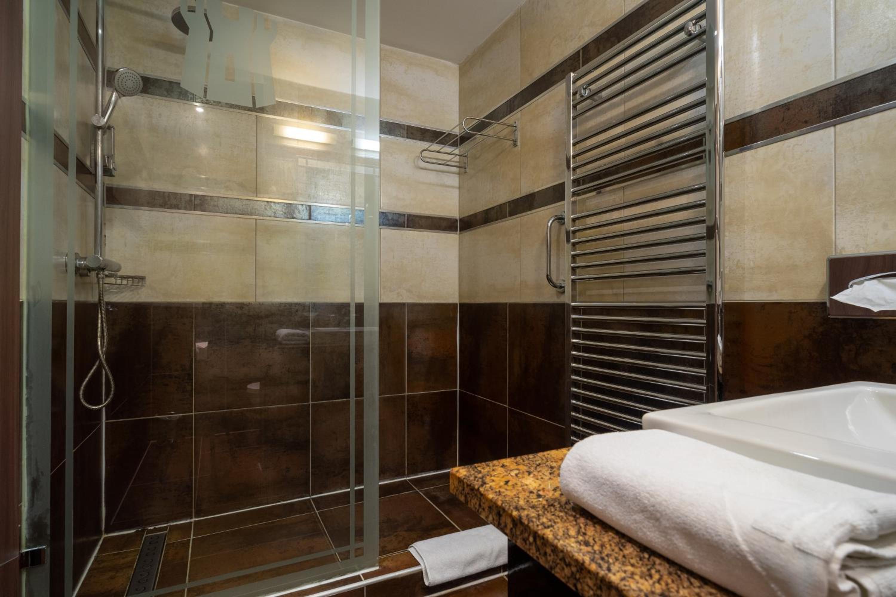 Superior Queen Room with Two Queen Beds