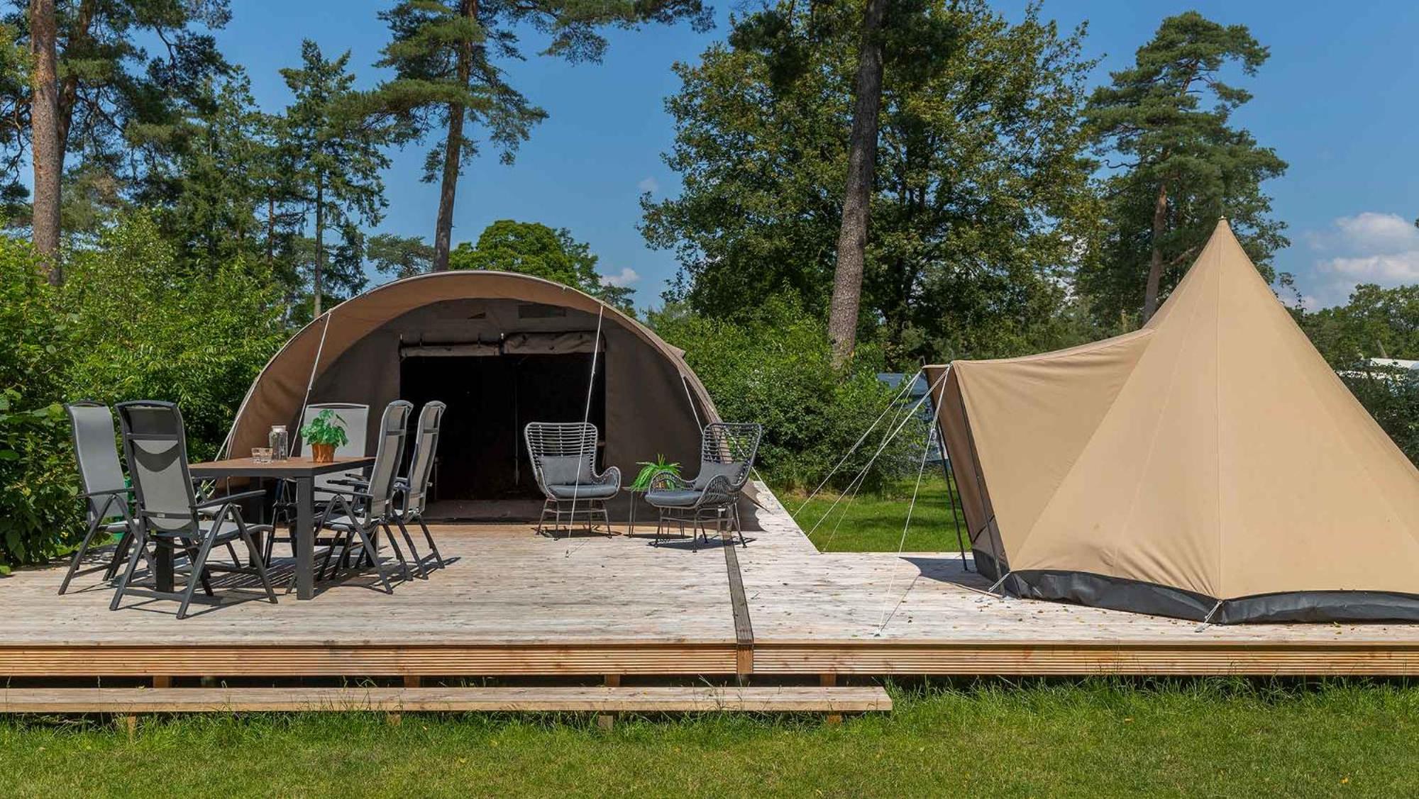 Glamping tent voor 6 personen met separate slaaptent (huisdieren niet toegestaan)