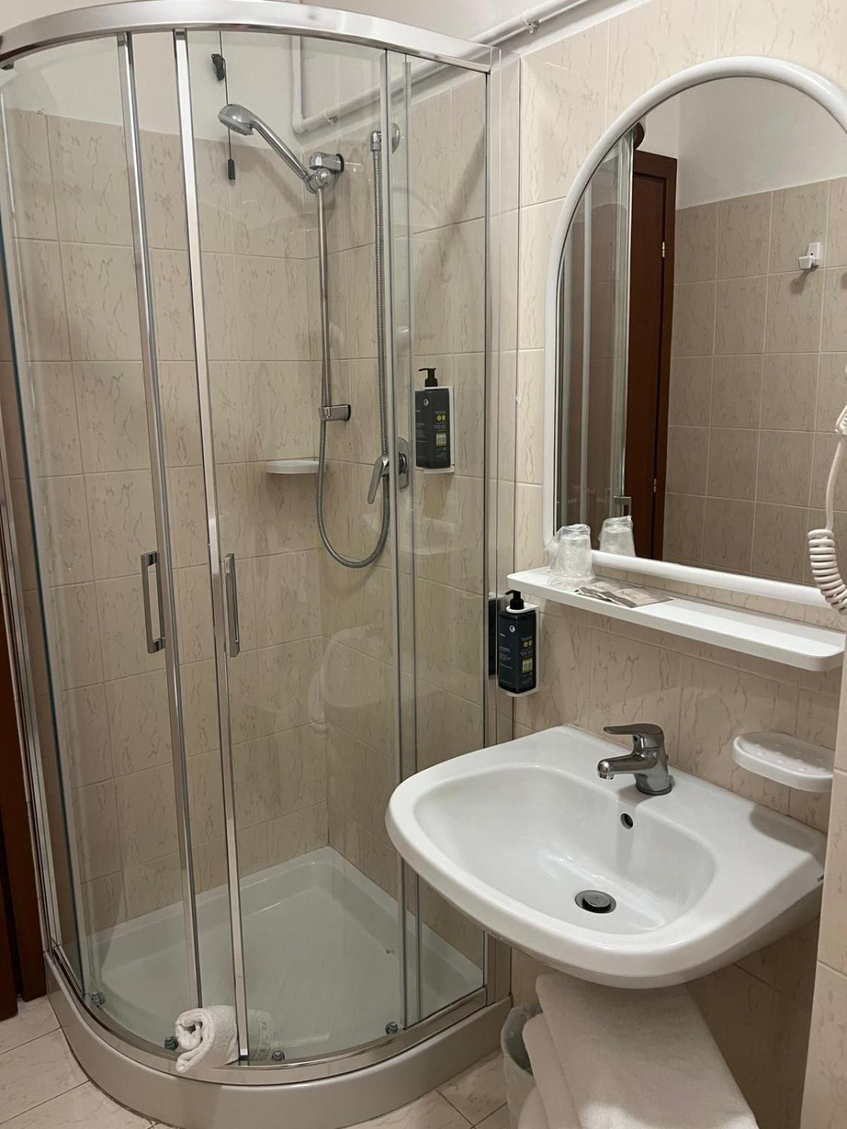 Budget Single Room photo 2