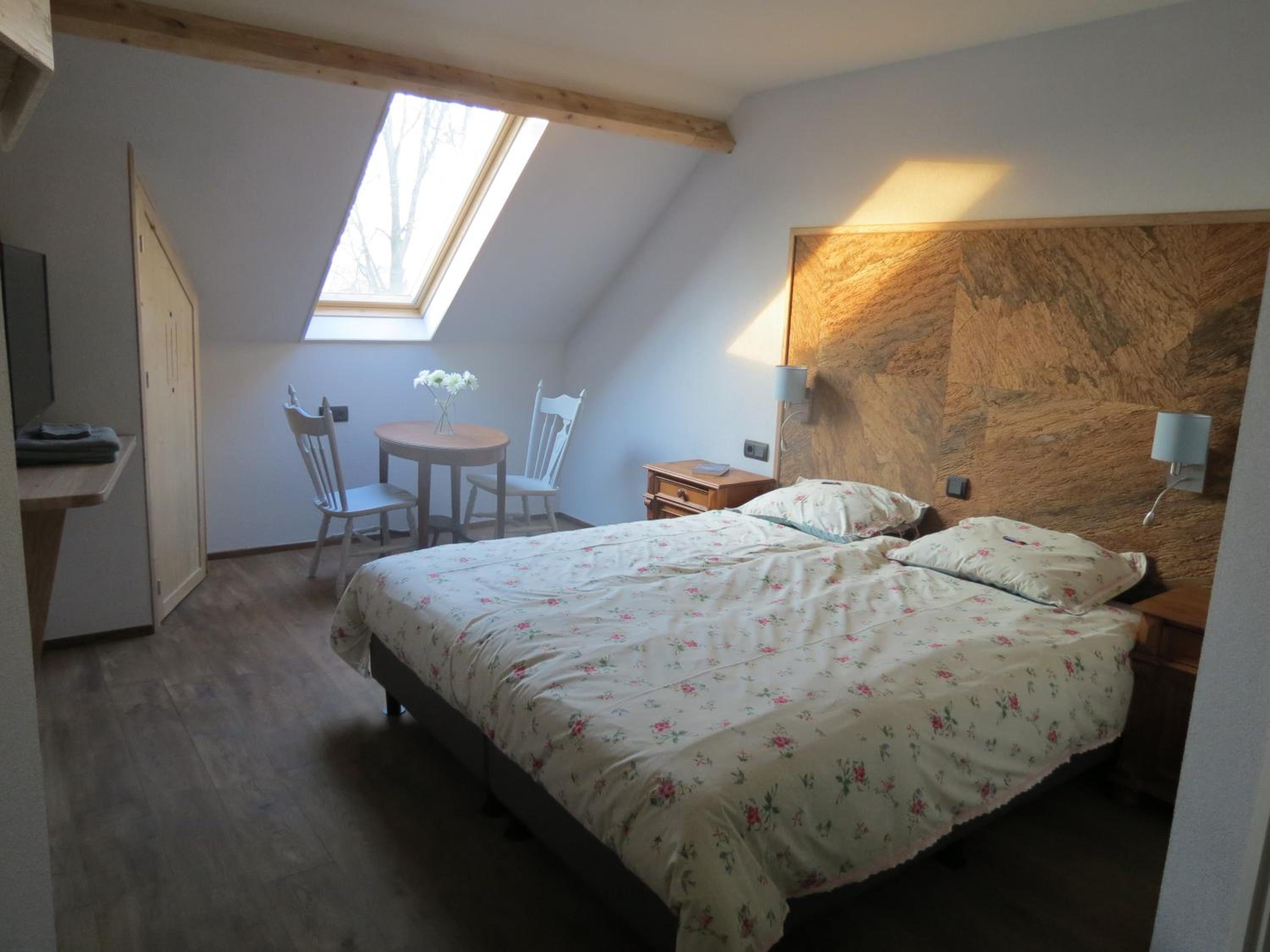 Double or Twin Room with Private Bathroom photo 1