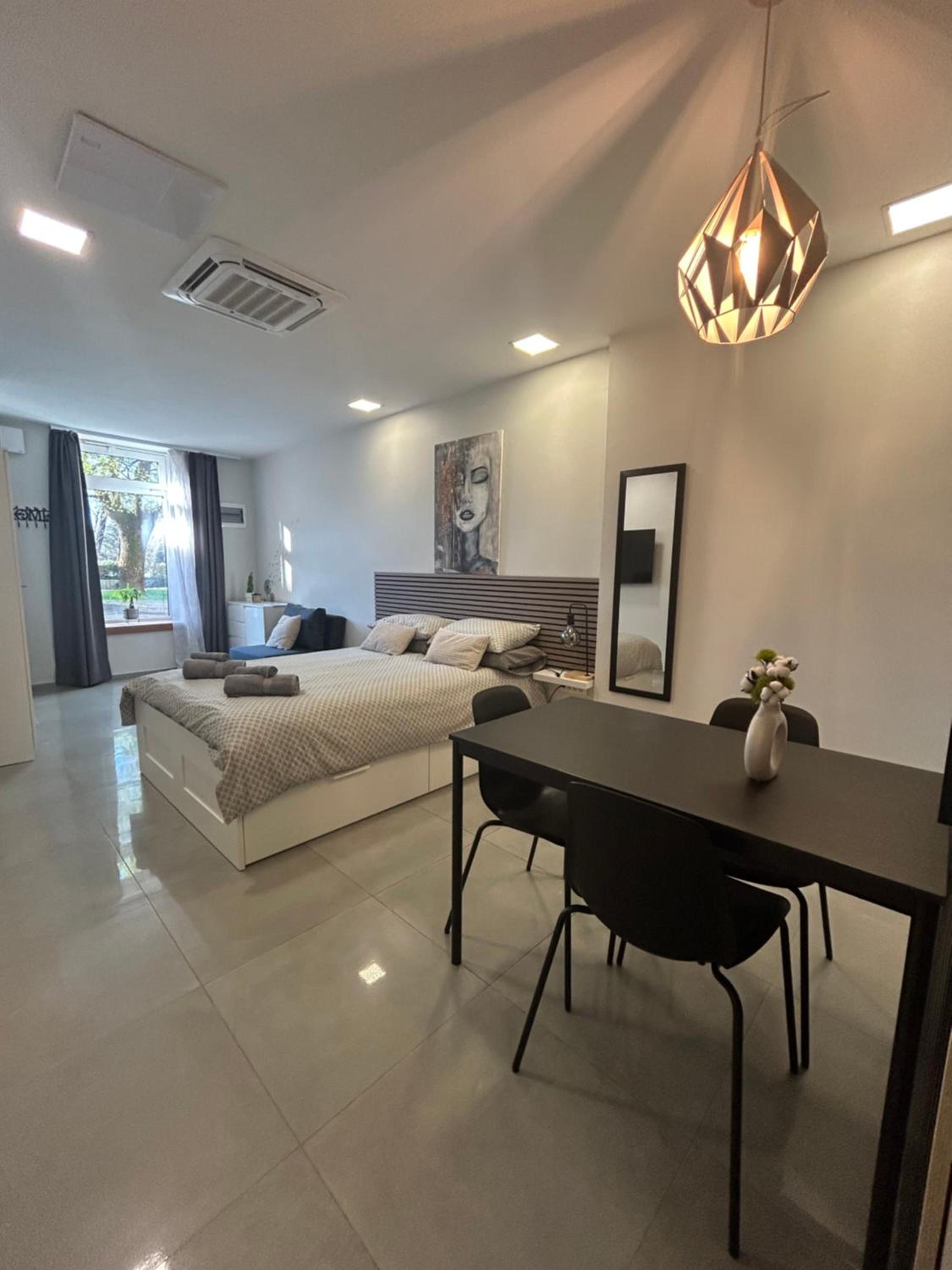 Apartment - Photo 4