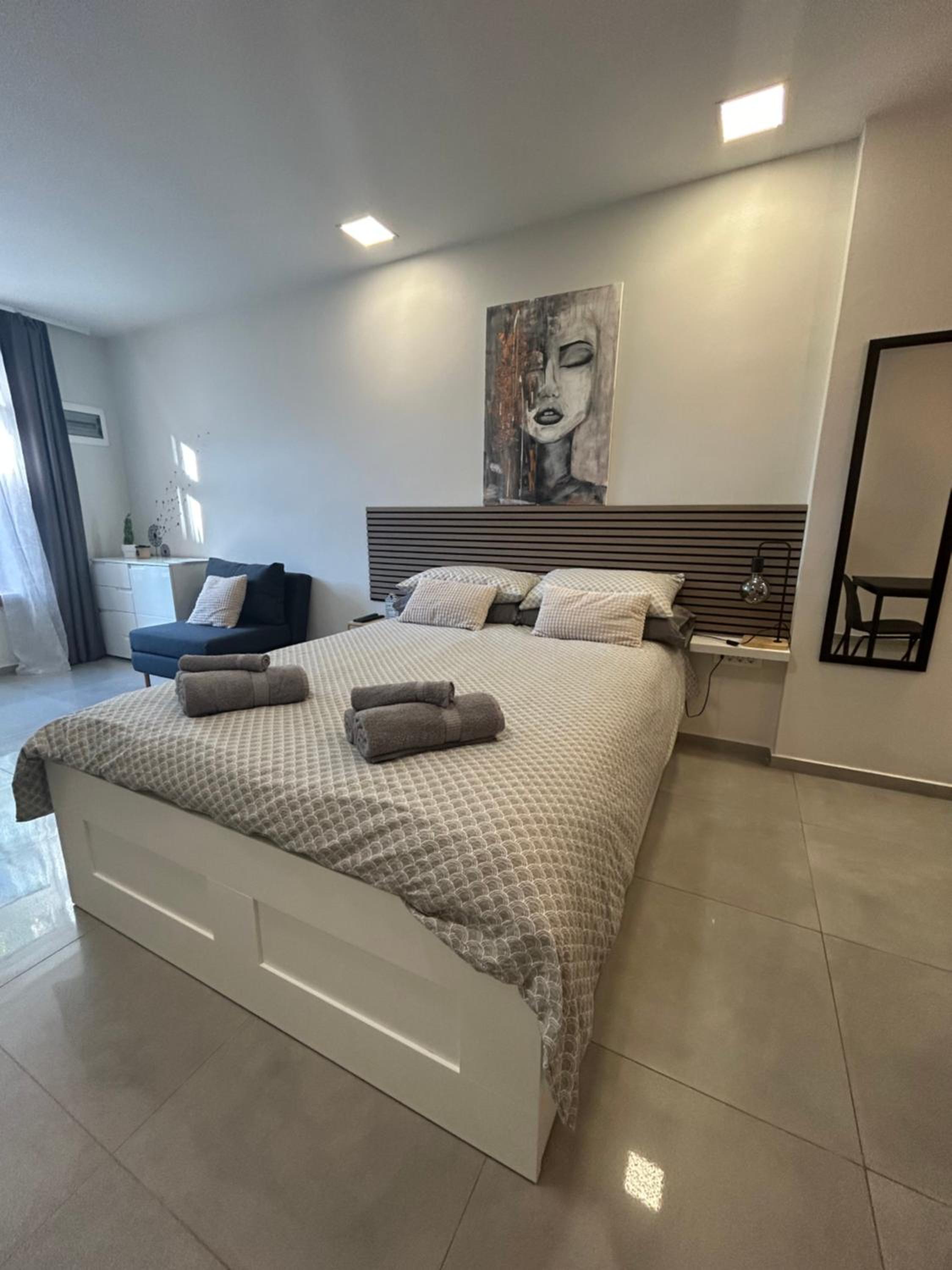 Apartment - Photo 2