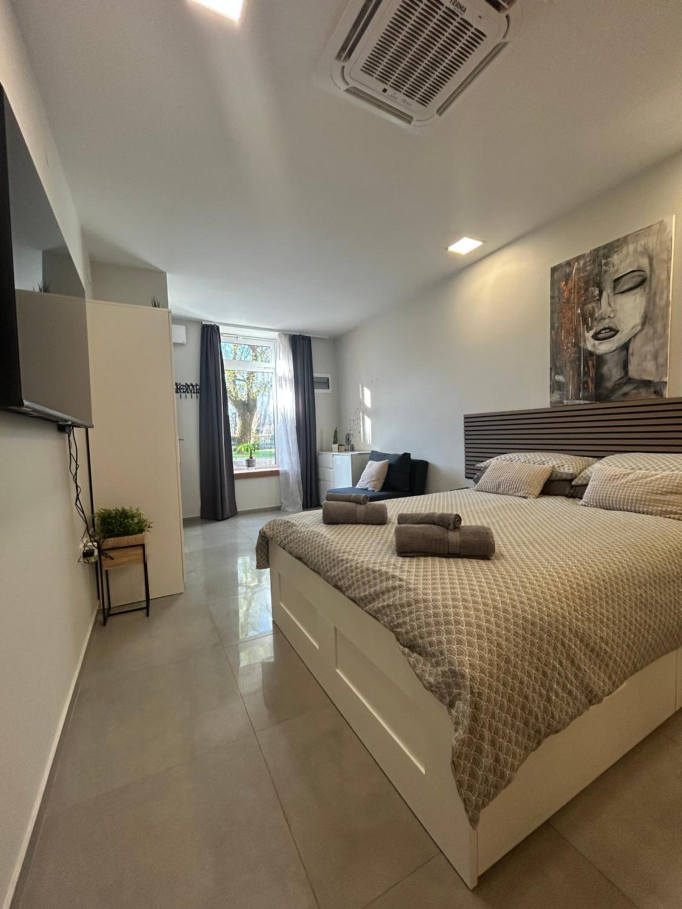 Apartment - Photo 8