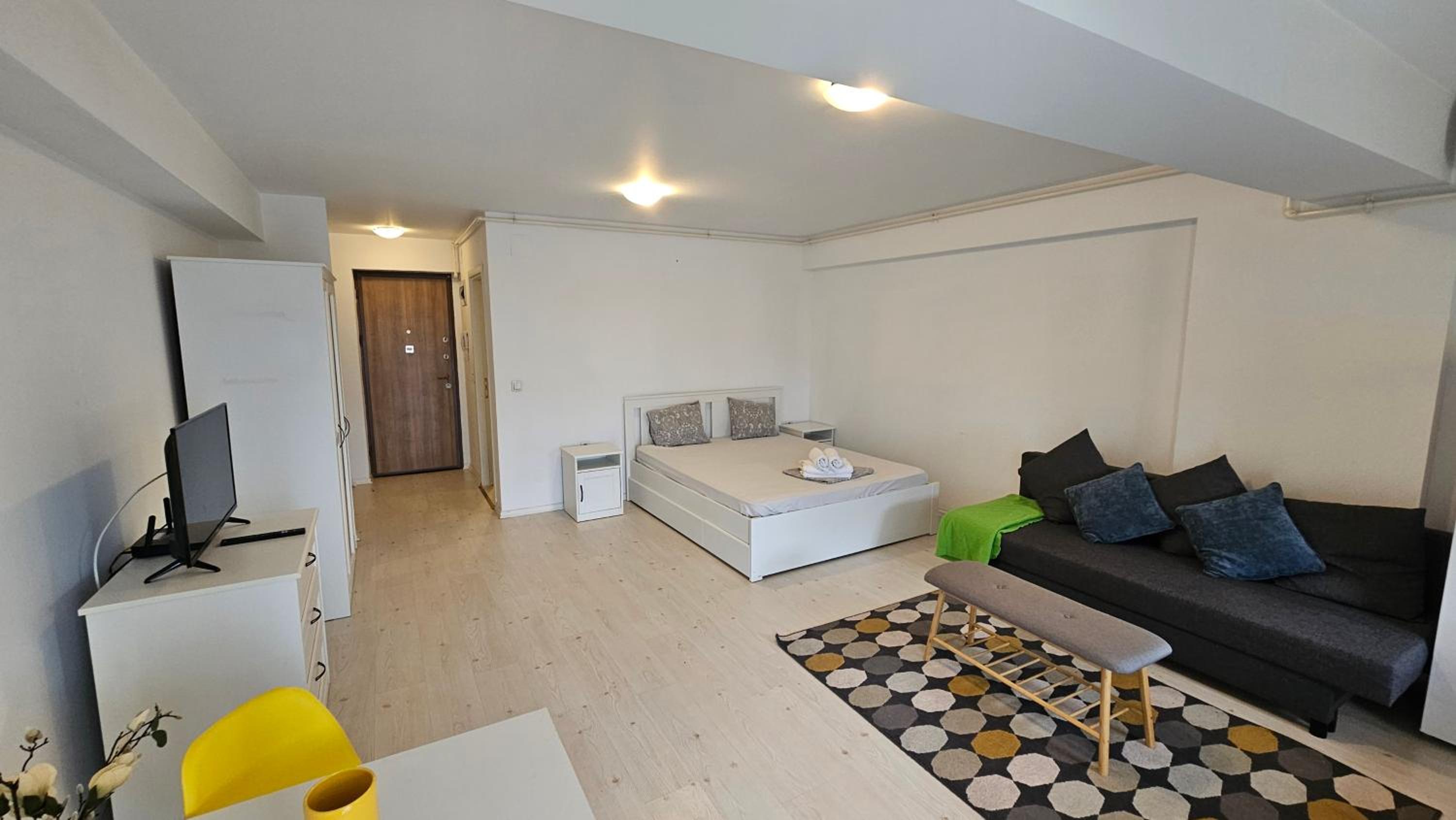 Studio with Balcony