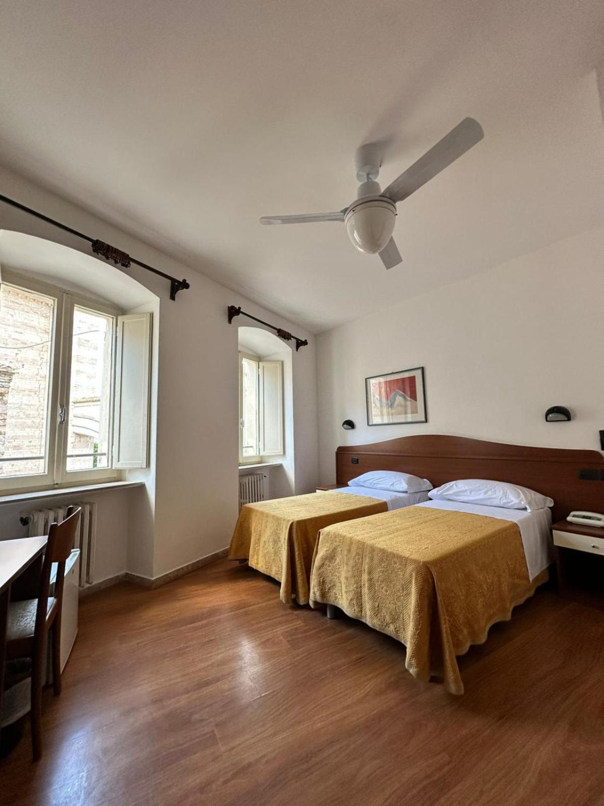 Standard Triple Room photo 2
