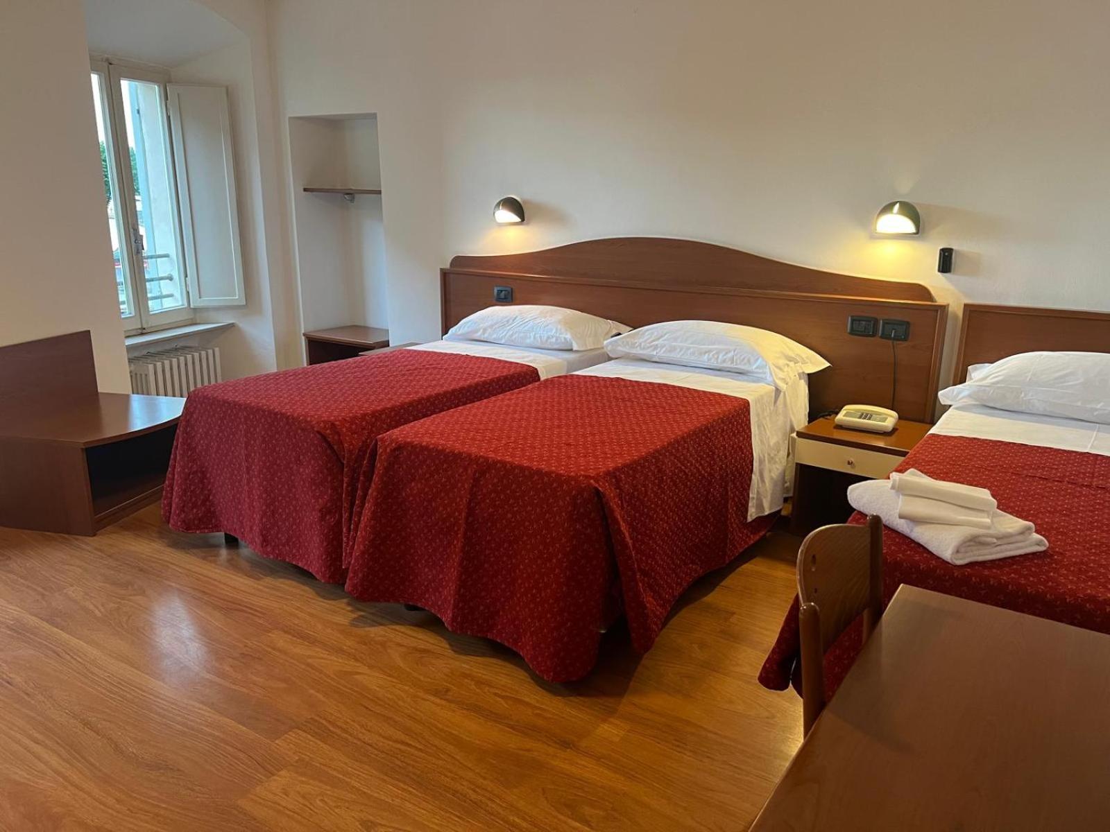 Triple Room with City View photo 2