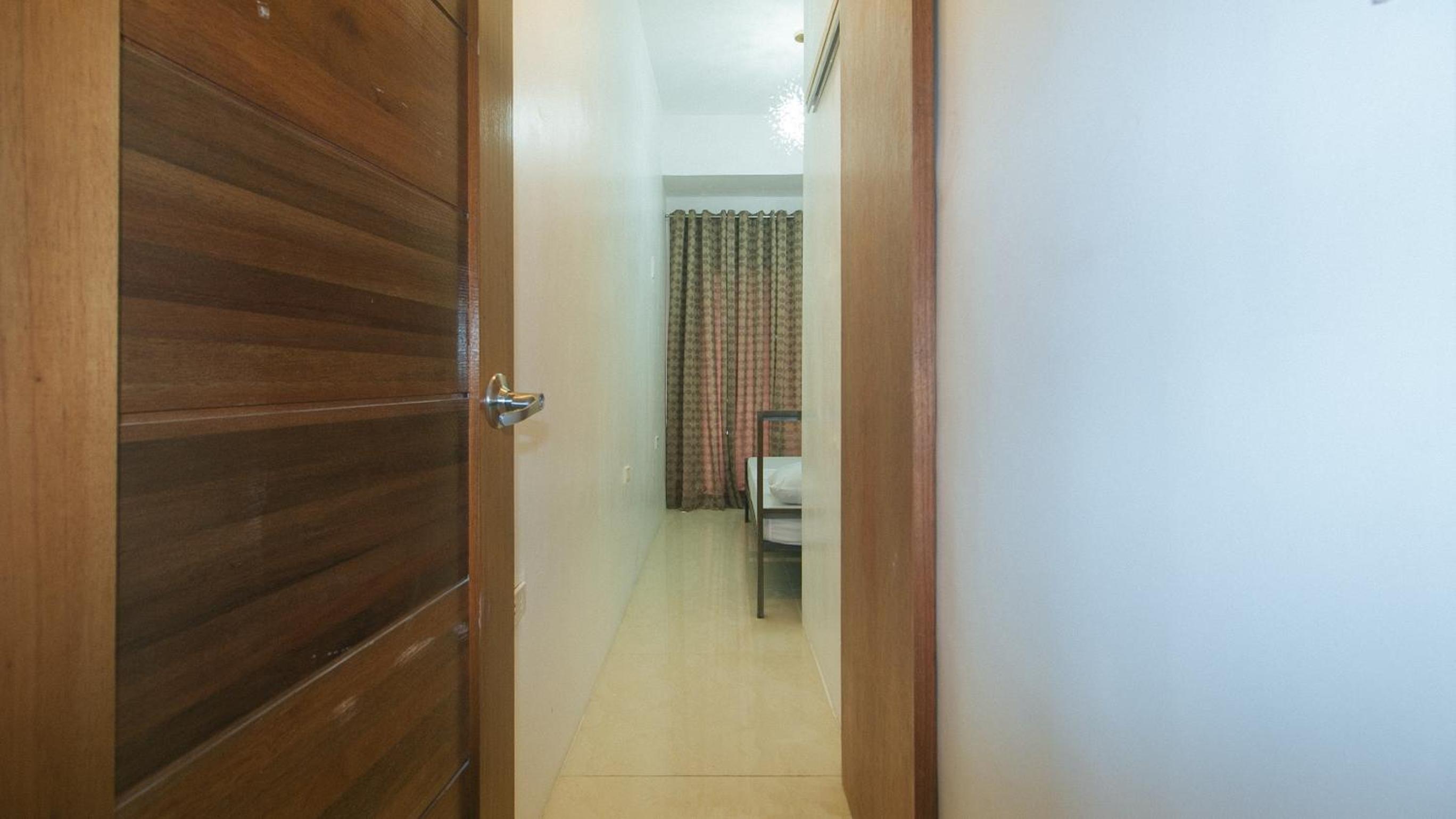 Standard Double Room with Shared Bathroom