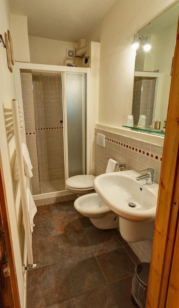 Standard Double Room - Photo 5
