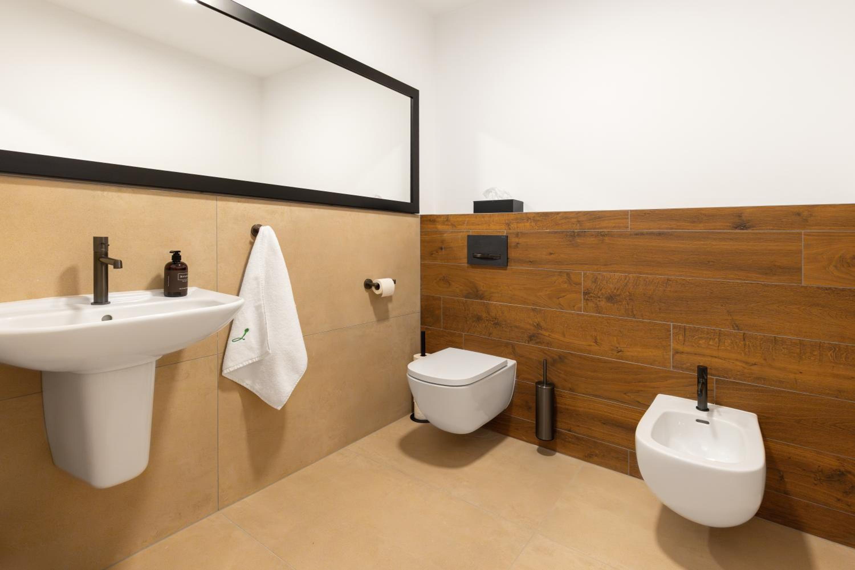 Executive Suite with Sauna and Terrace - Photo 7