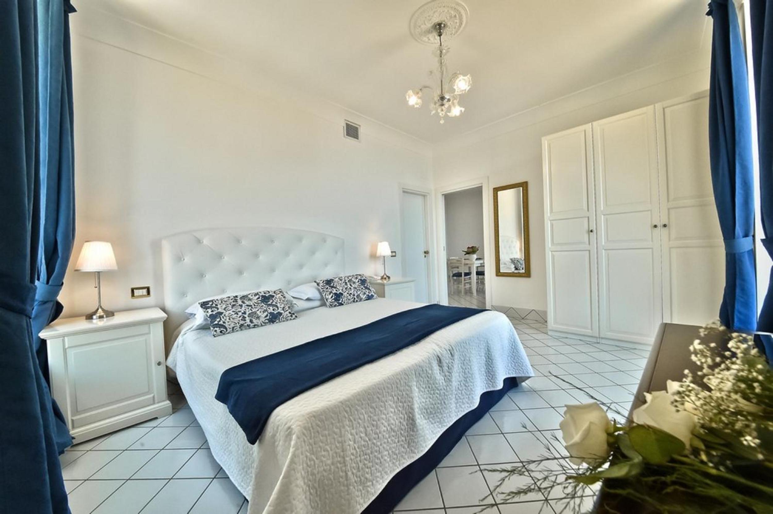 Suite with Sea View - Photo 2