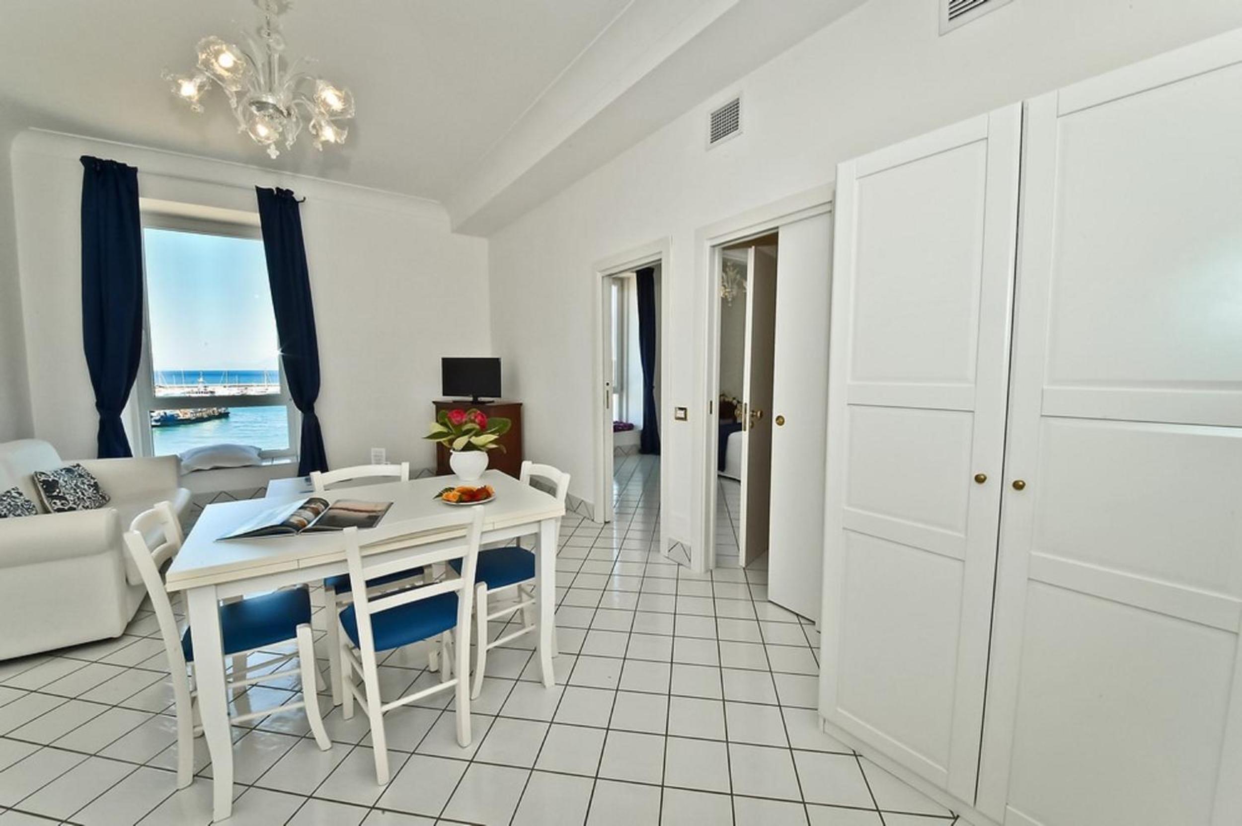 Suite with Sea View - Photo 1