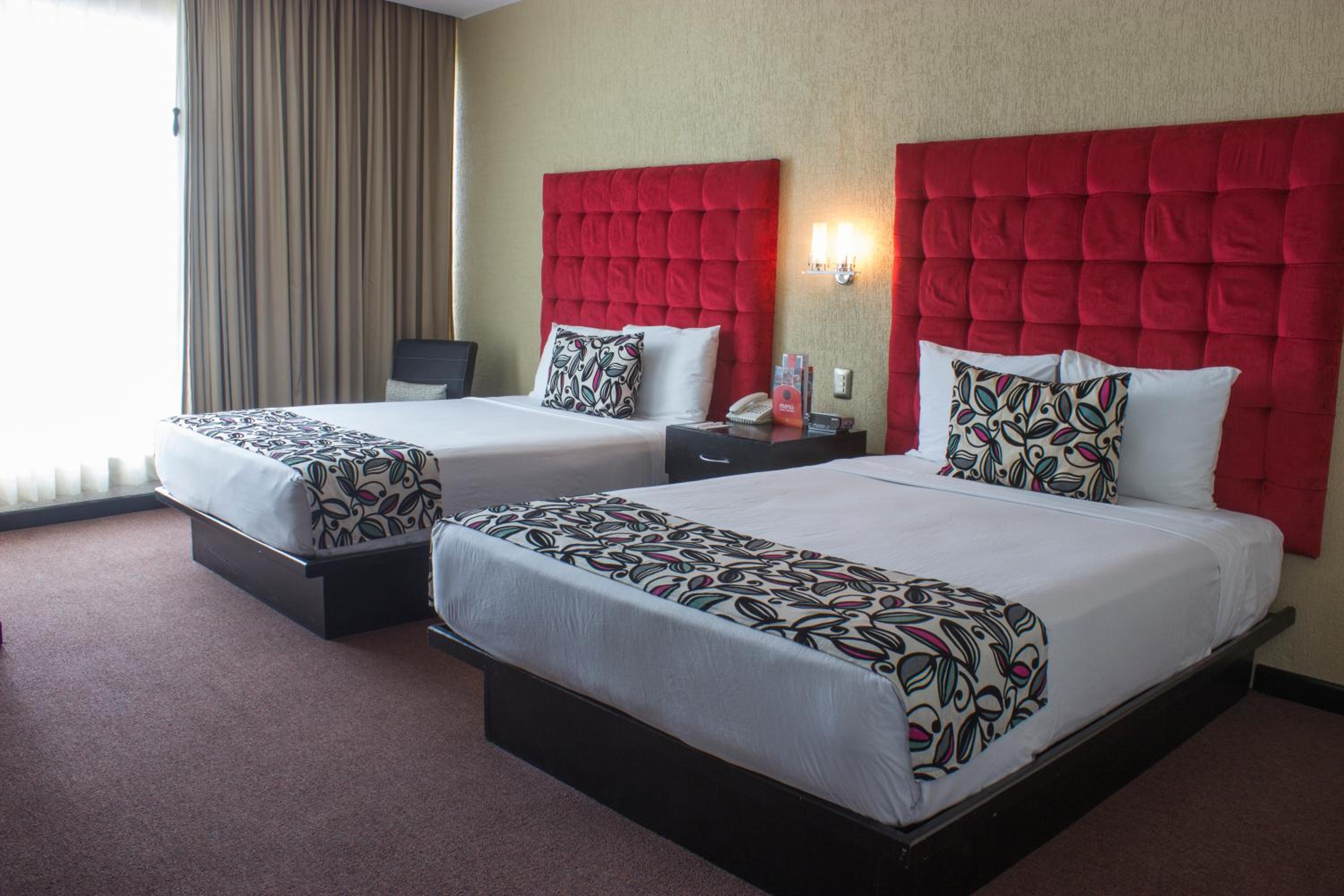 Double Room with Two Double Beds - Non-Smoking - Photo 7