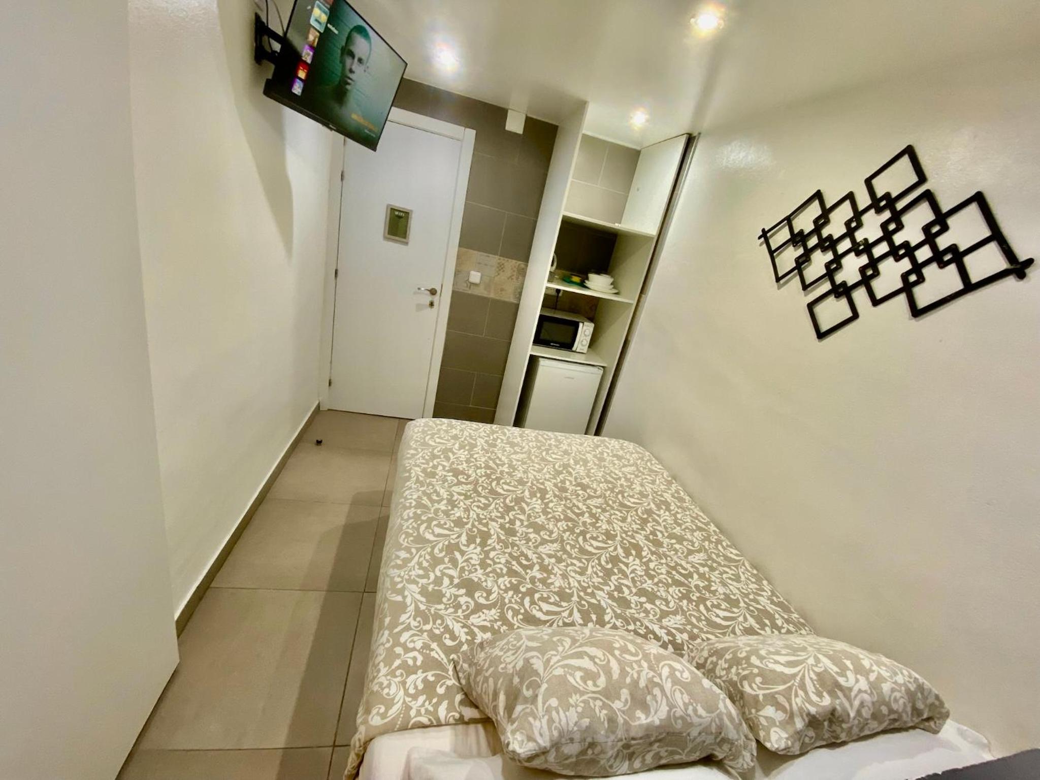 Double Room with Private Bathroom photo 3