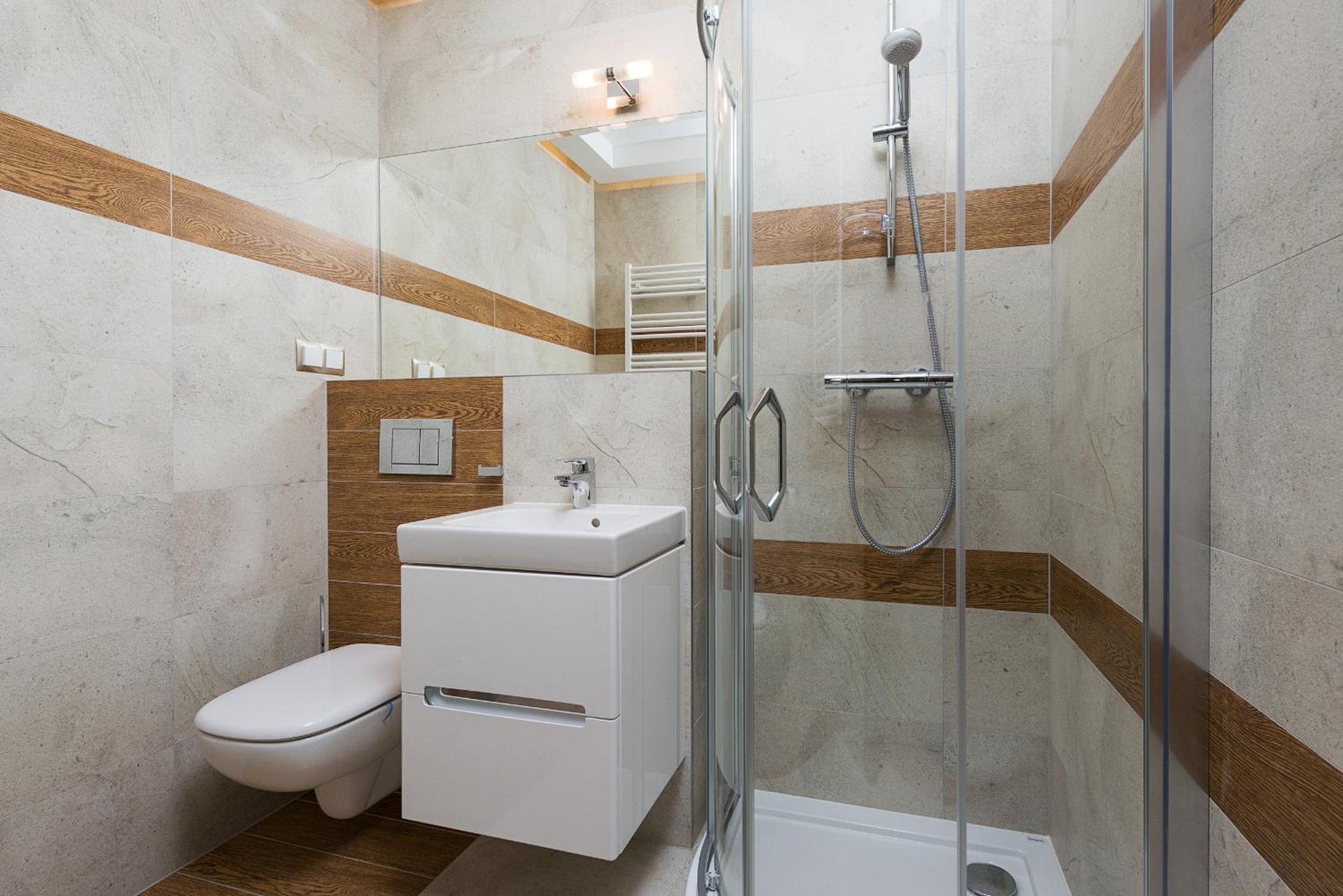 Apartment 10 with Port and Bay View - Photo 6