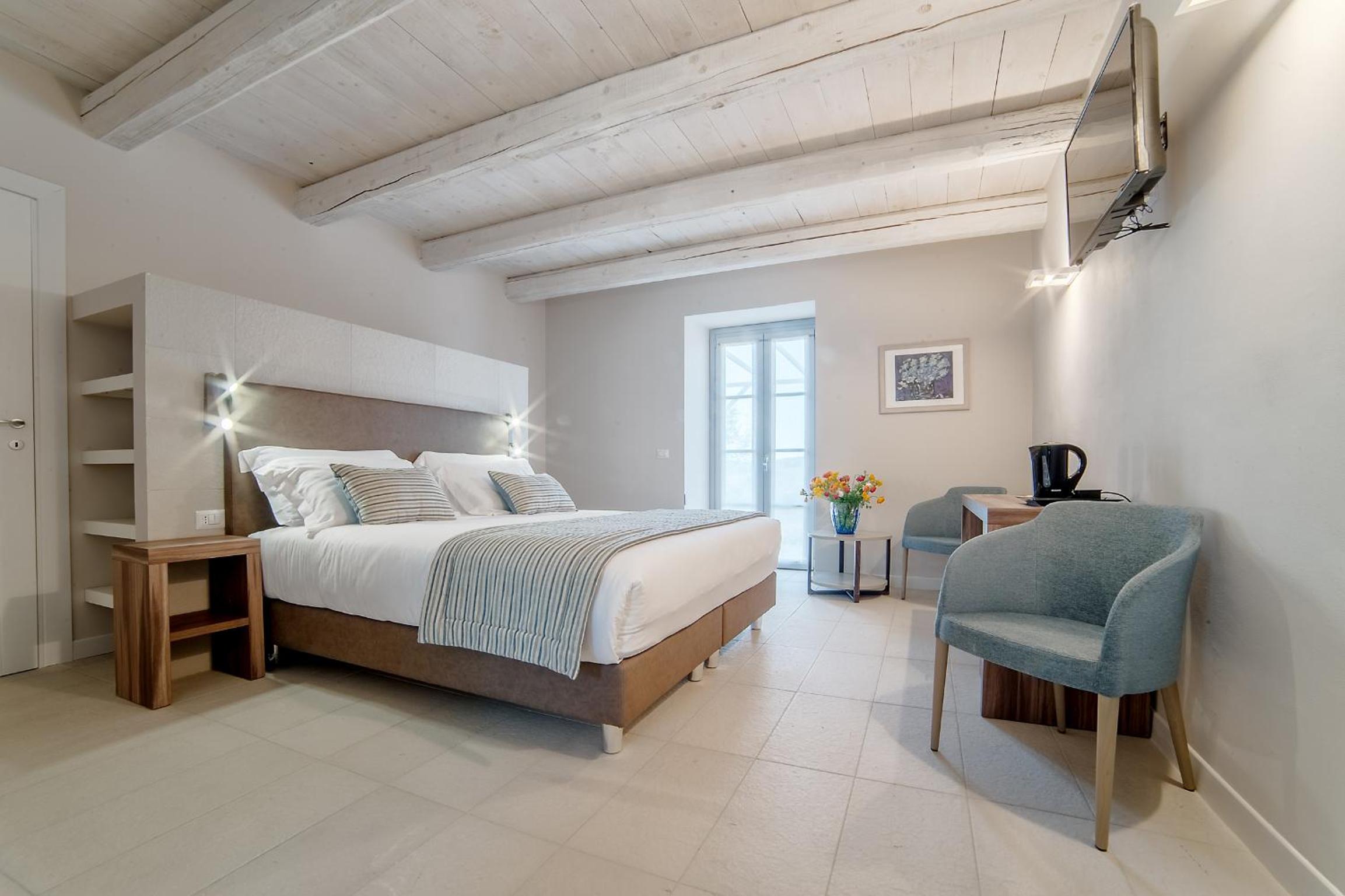 Superior Double Room with Patio photo 1