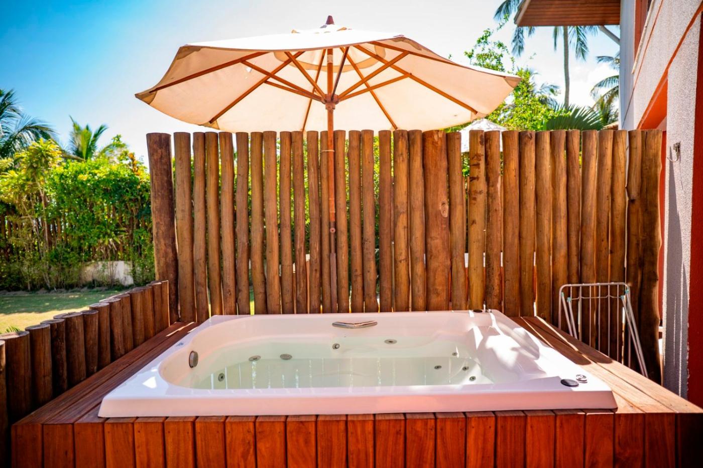 Suite with Hot Tub photo 1