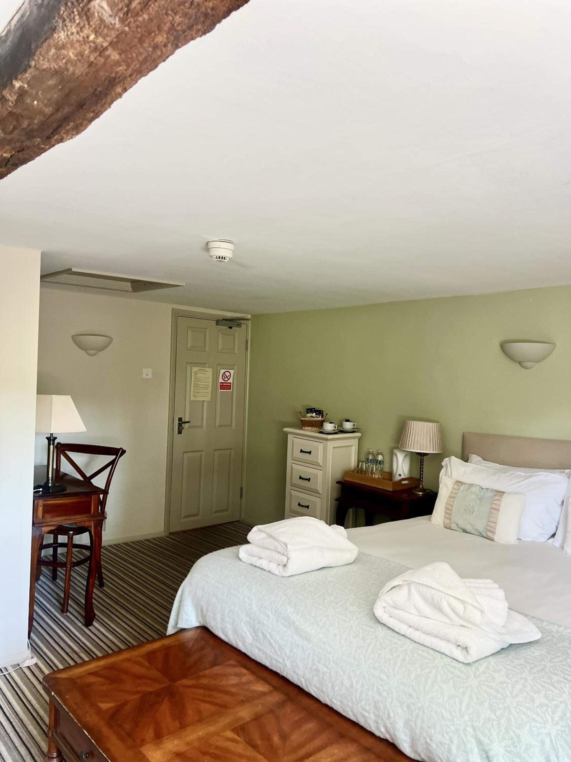Deluxe King Room photo 2