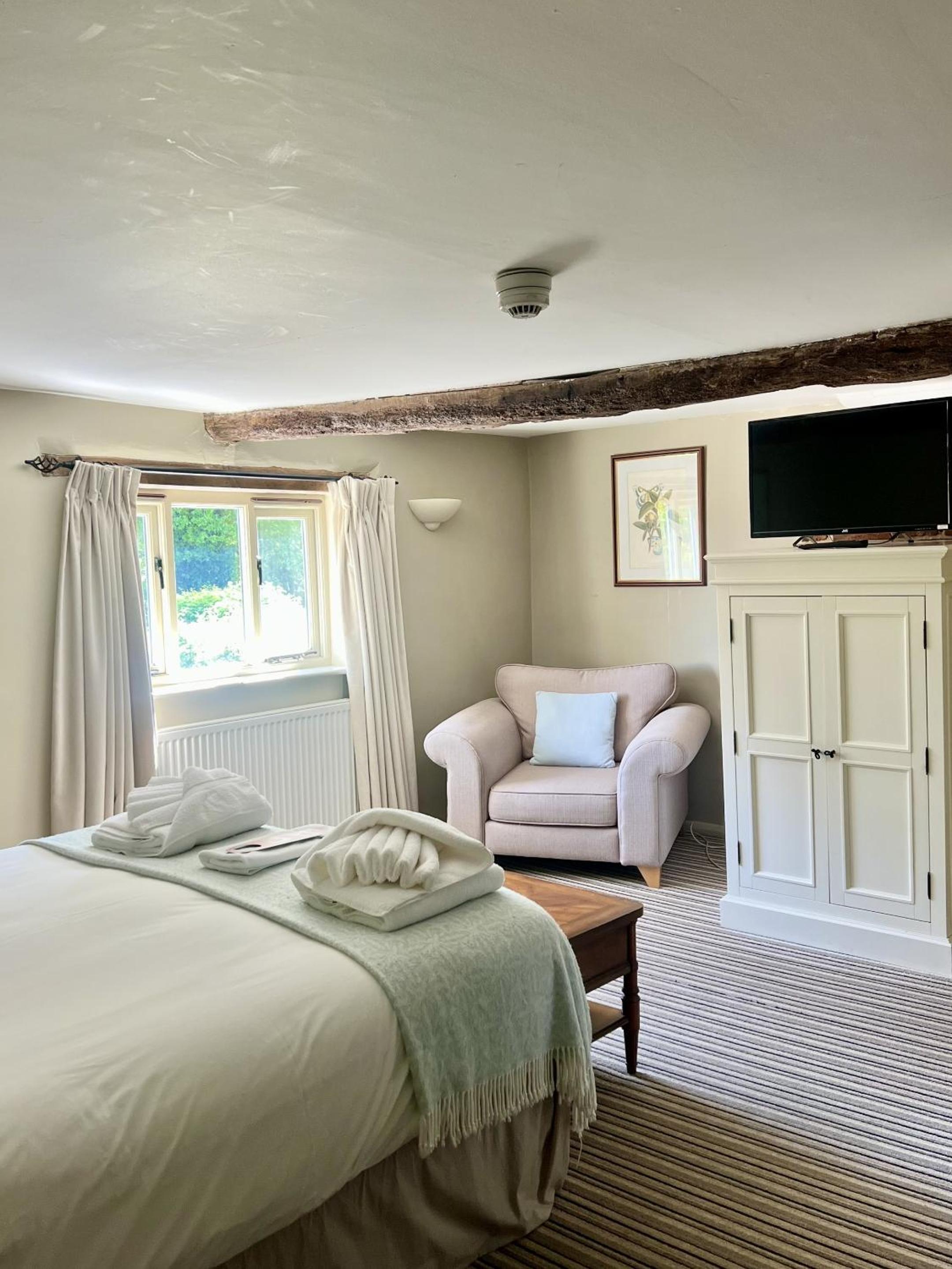 Deluxe King Room photo 3
