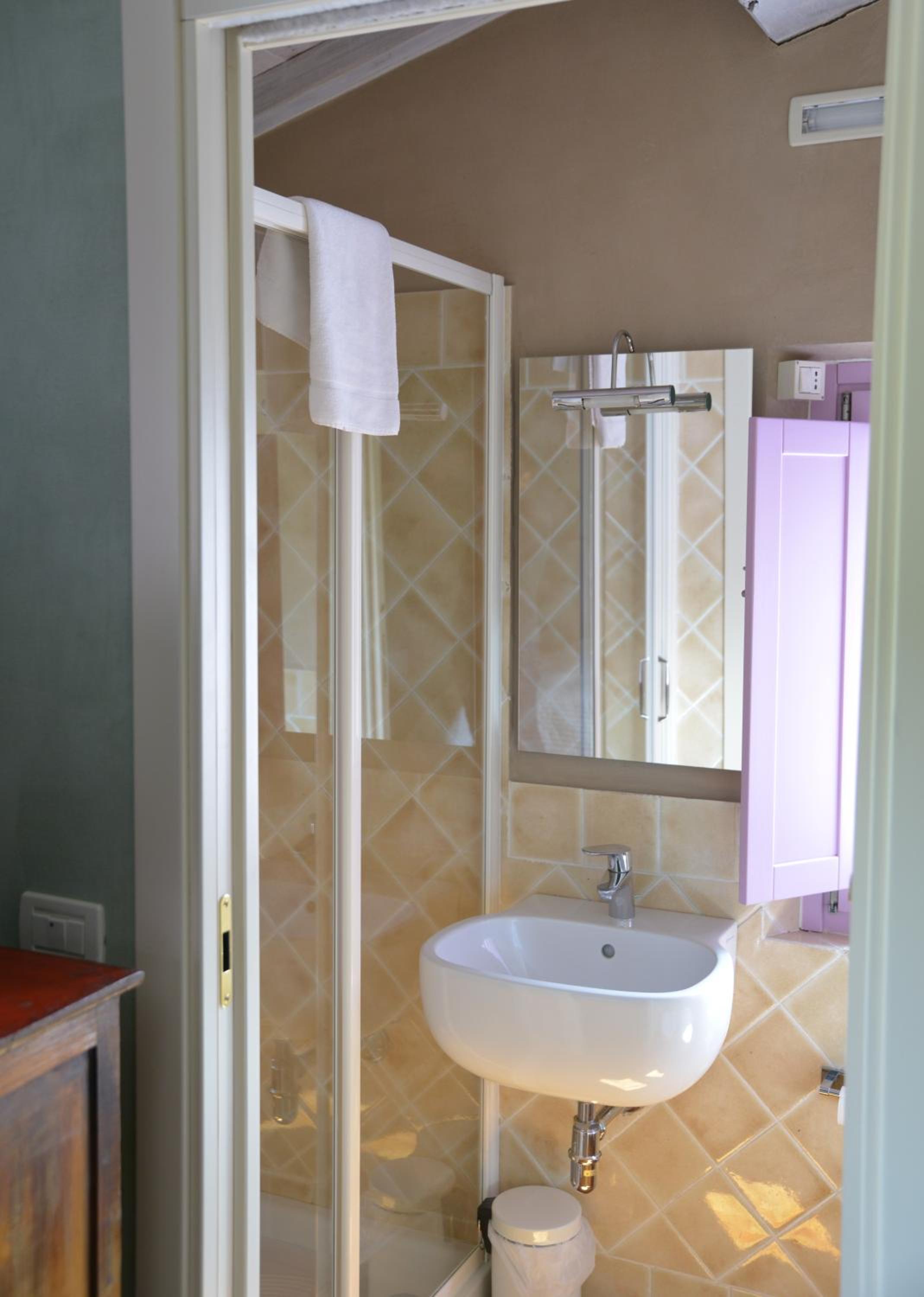 Classic Double or Twin Room - Photo 5
