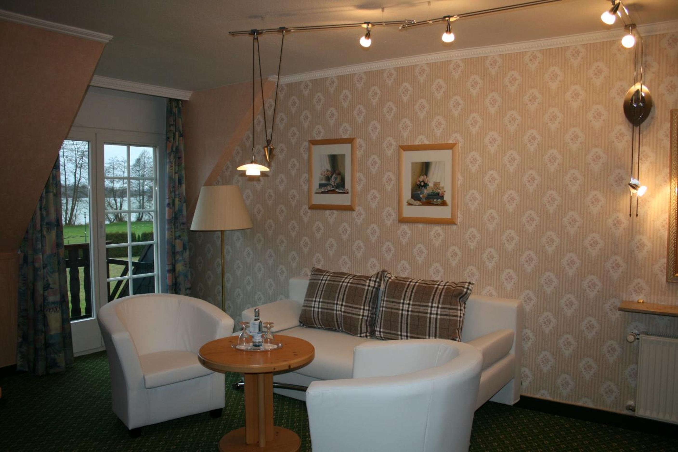 Deluxe Double Room with Balcony and Sea View - Photo 1