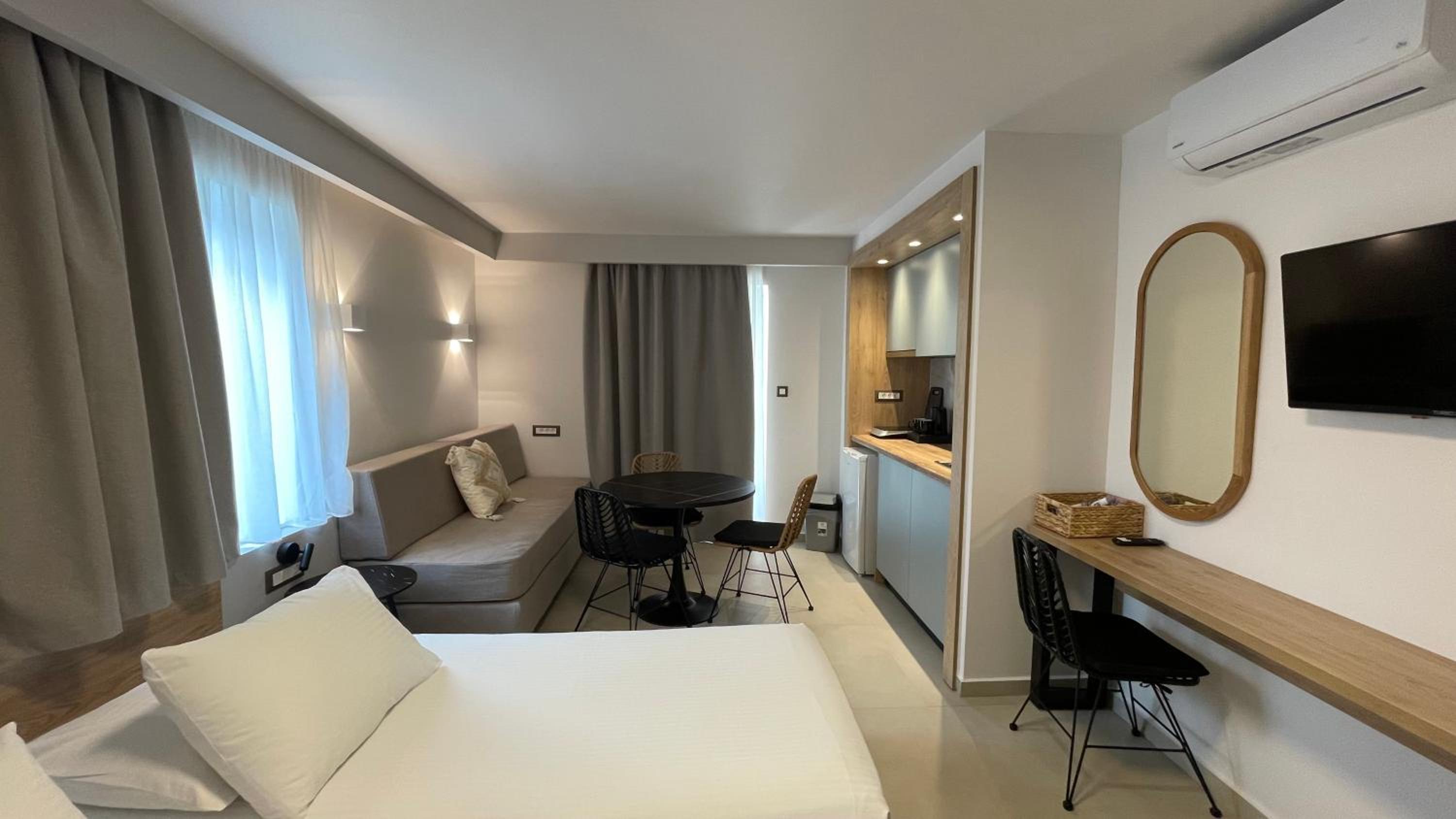 Standard Double Room - Photo 2