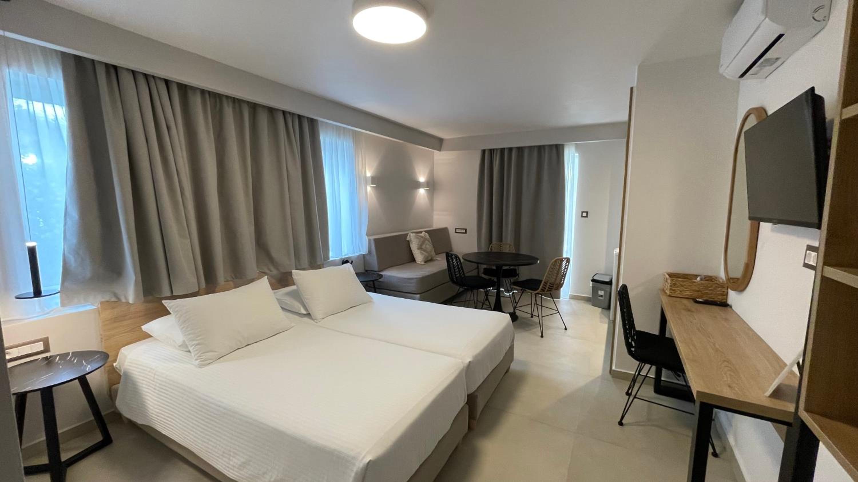 Standard Double Room - Photo 1