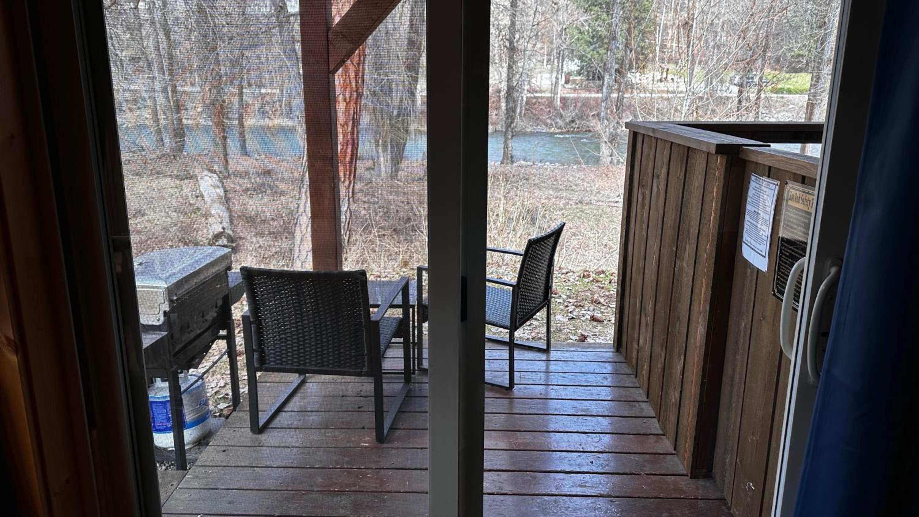 One Bedroom River Front Cabin With Loft photo 2
