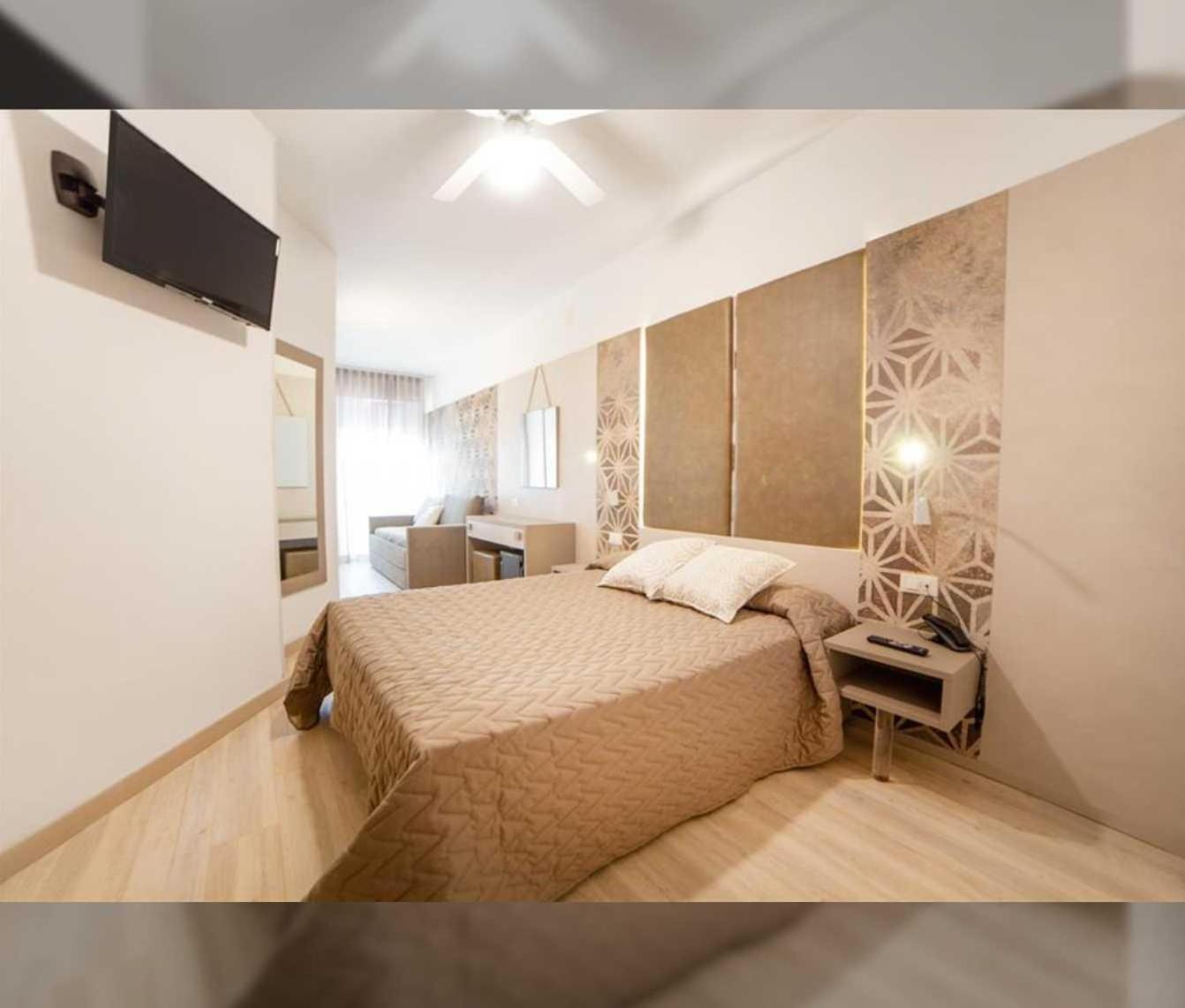 Triple Room with Balcony photo 3