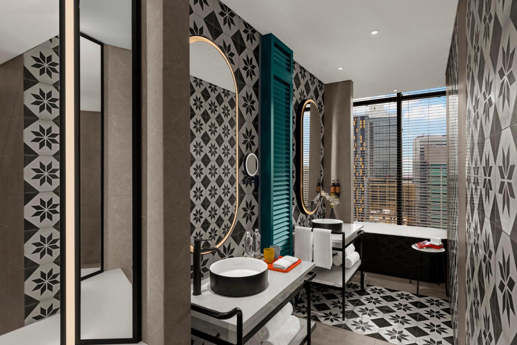 One-Bedroom Suite Urban Ba Son photo 2