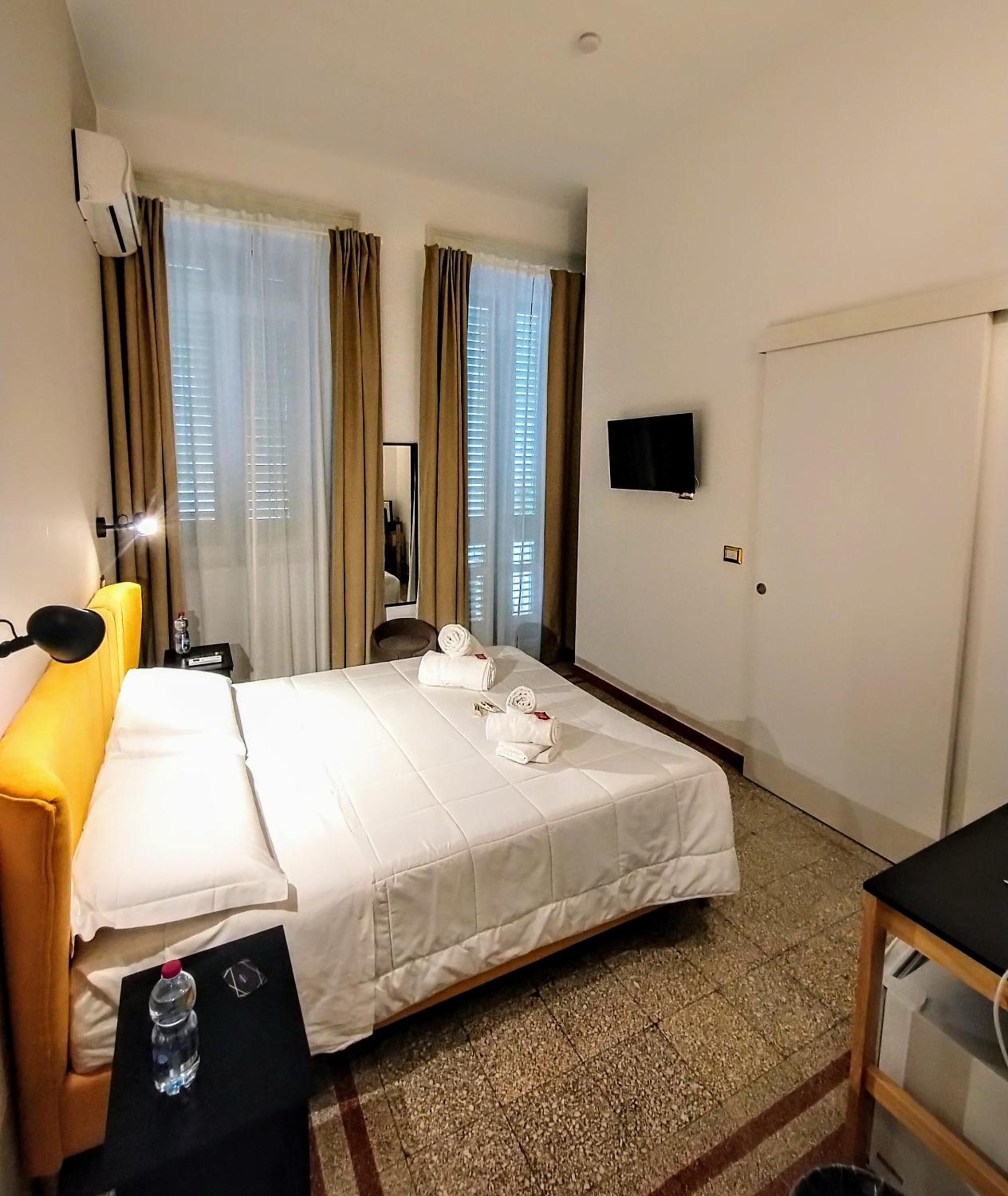 Standard Double Room photo 1