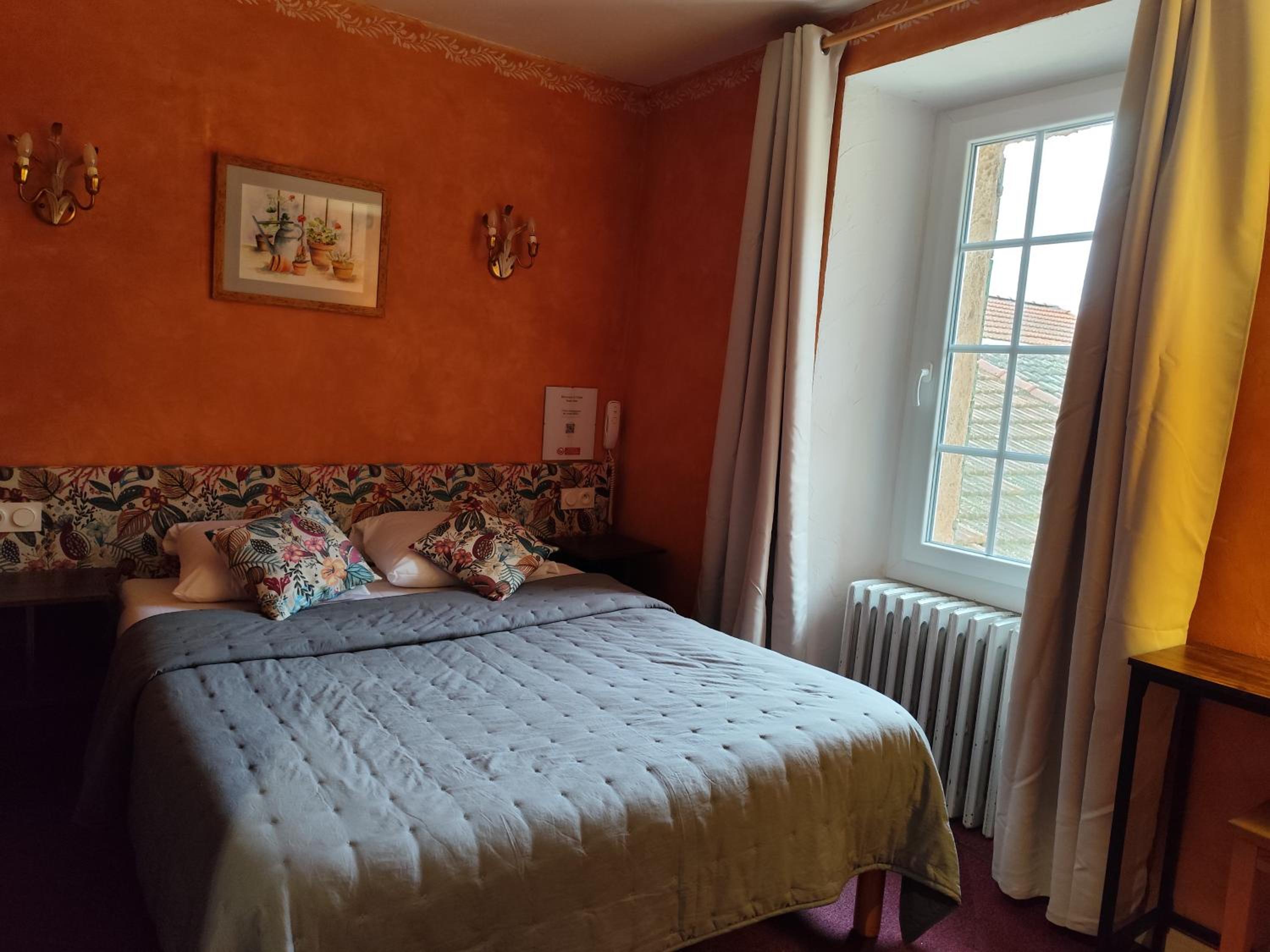 Small Double Room photo 2