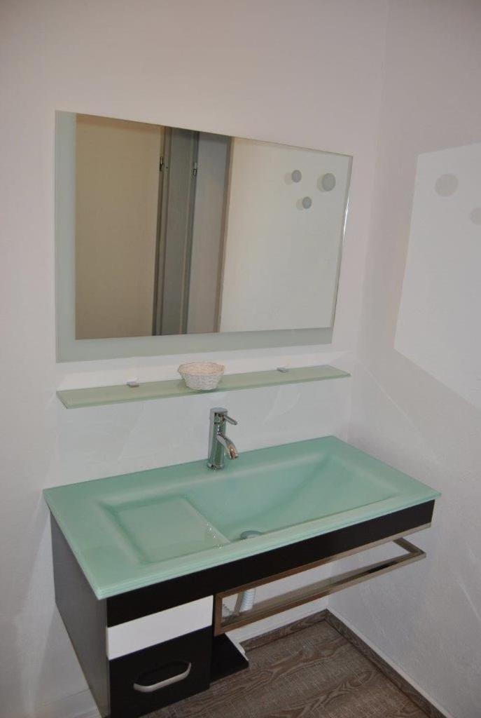 Superior One-Bedroom Apartment - Photo 9