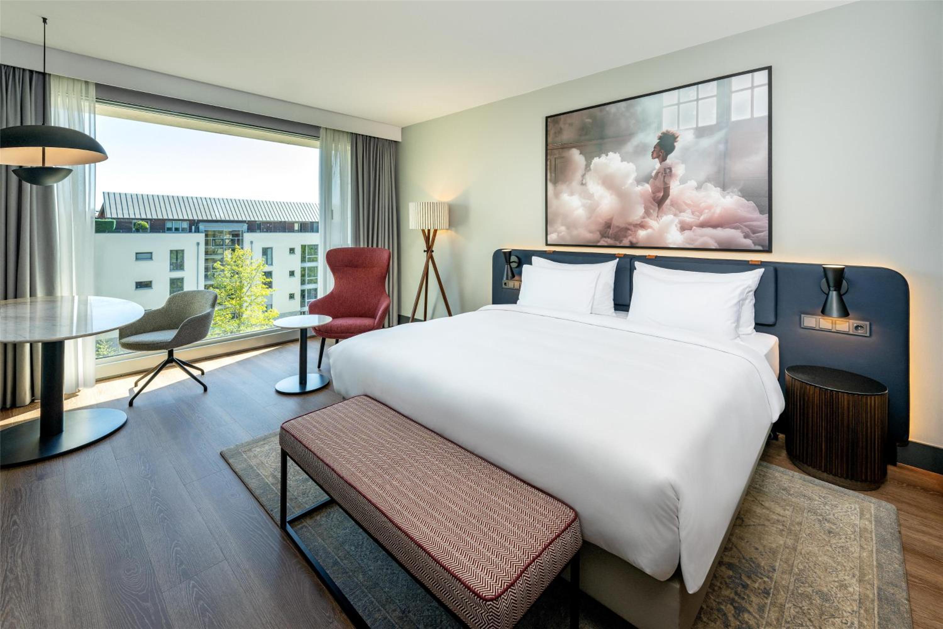 Superior Room with Rooftop View - Photo 3