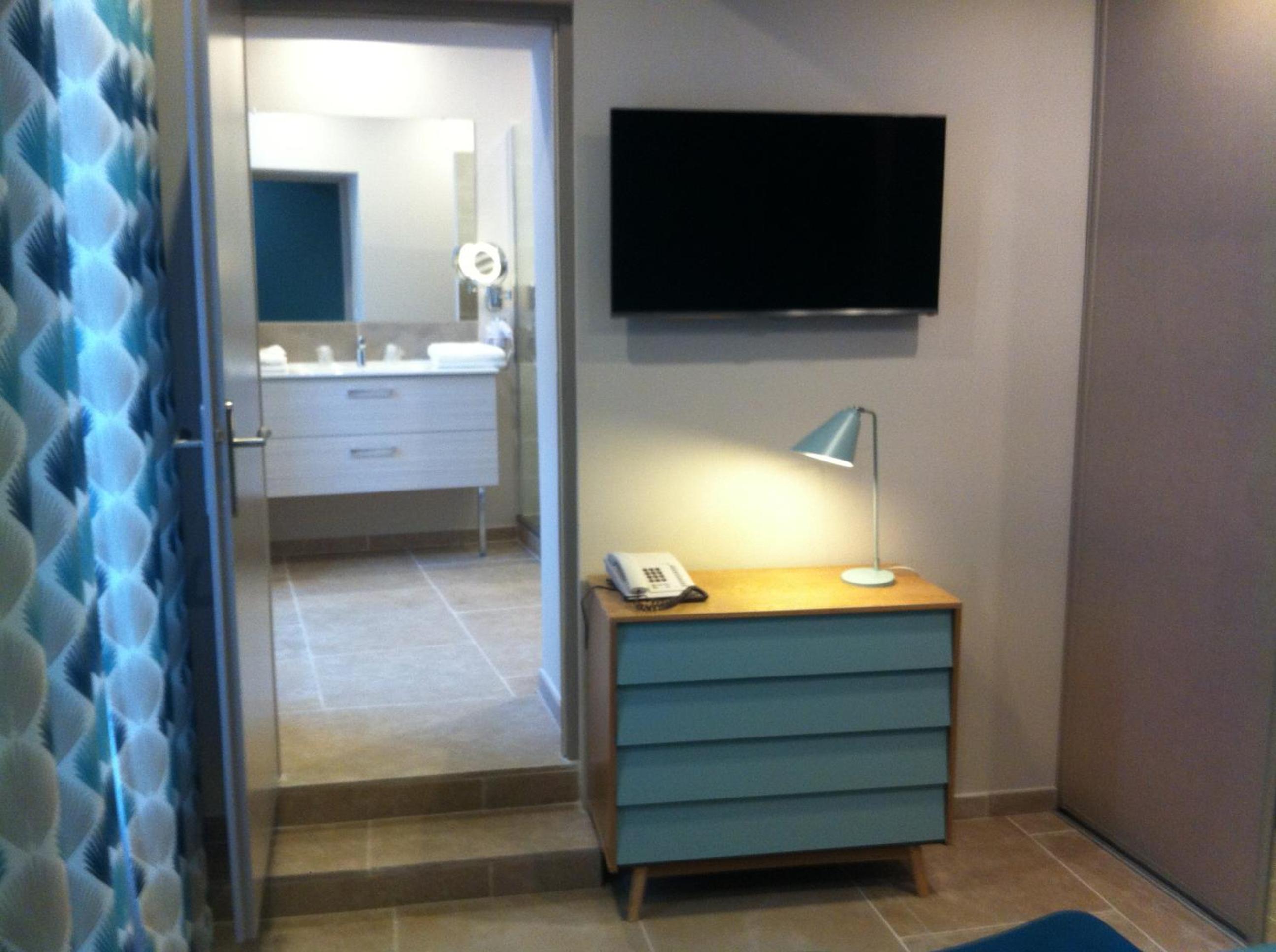 Suite - Photo 2