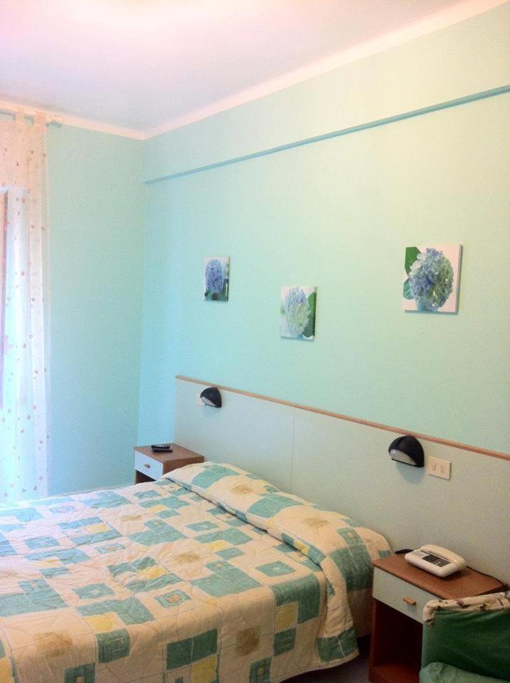 Double or Twin Room photo 2