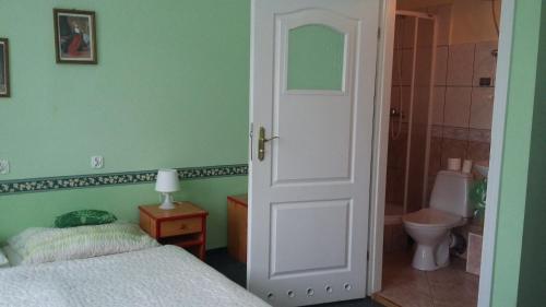 Triple Room with Bathroom - Photo 1