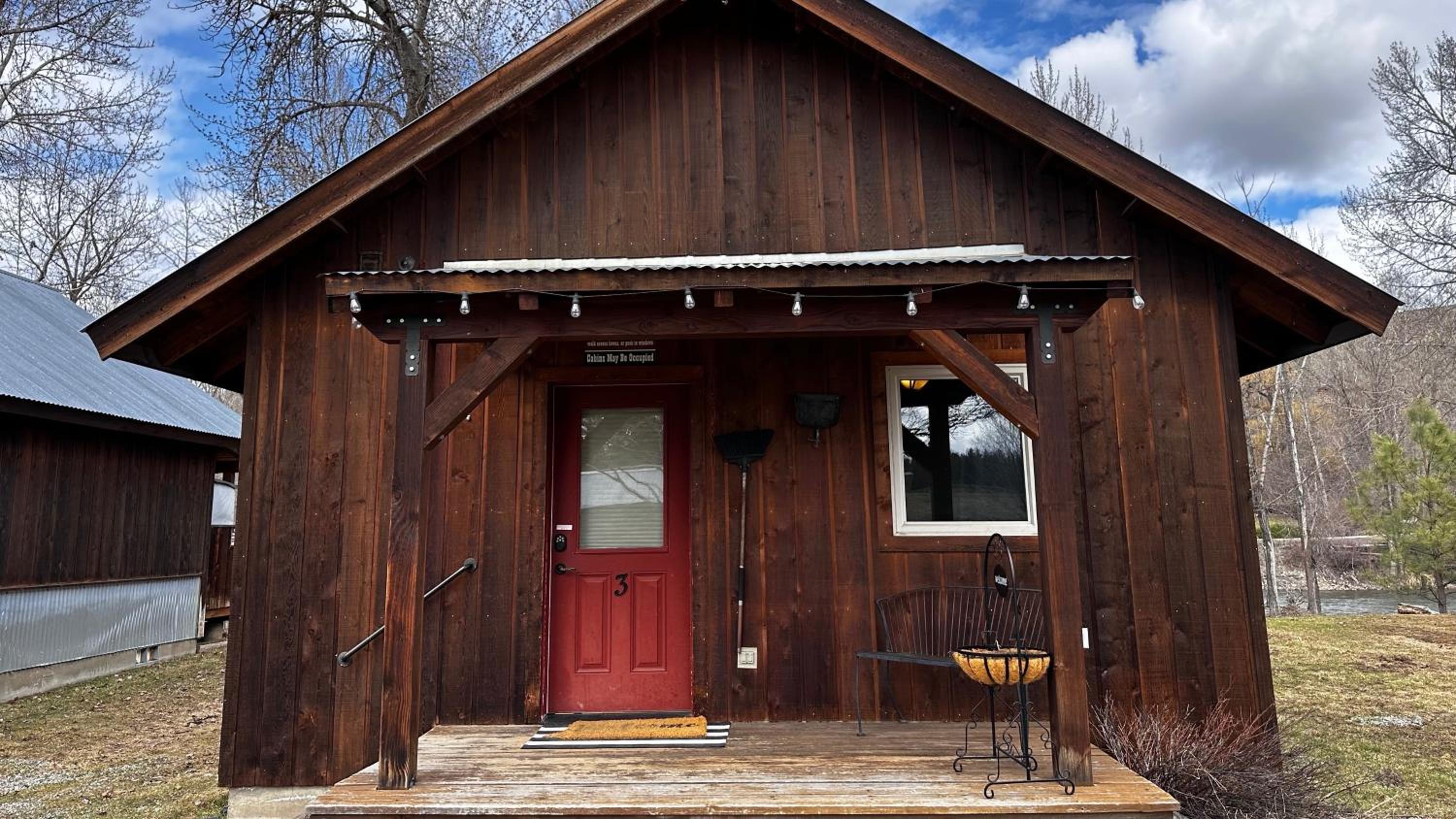 One Bedroom River Front Cabin photo 1