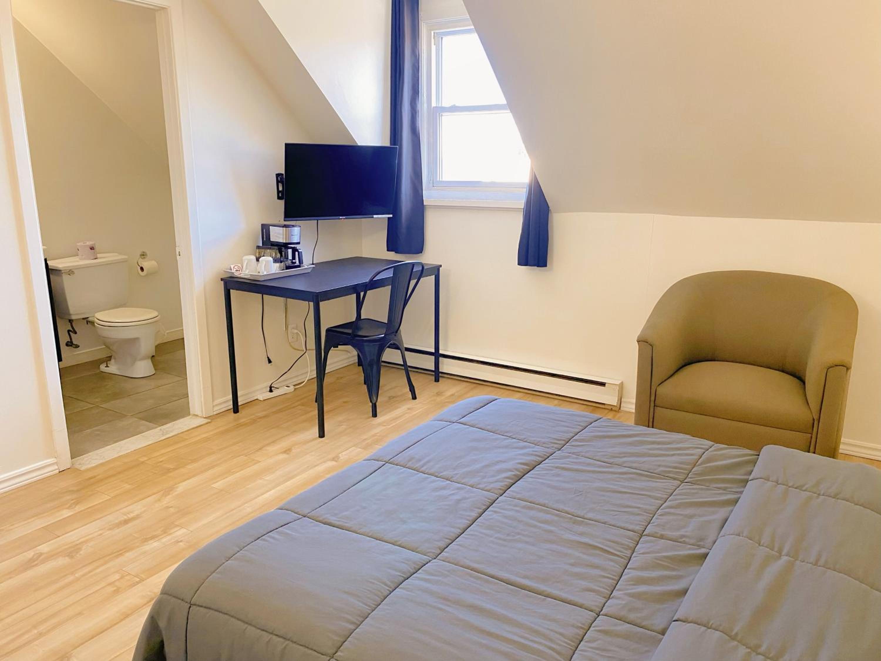 Standard Double Room photo 2