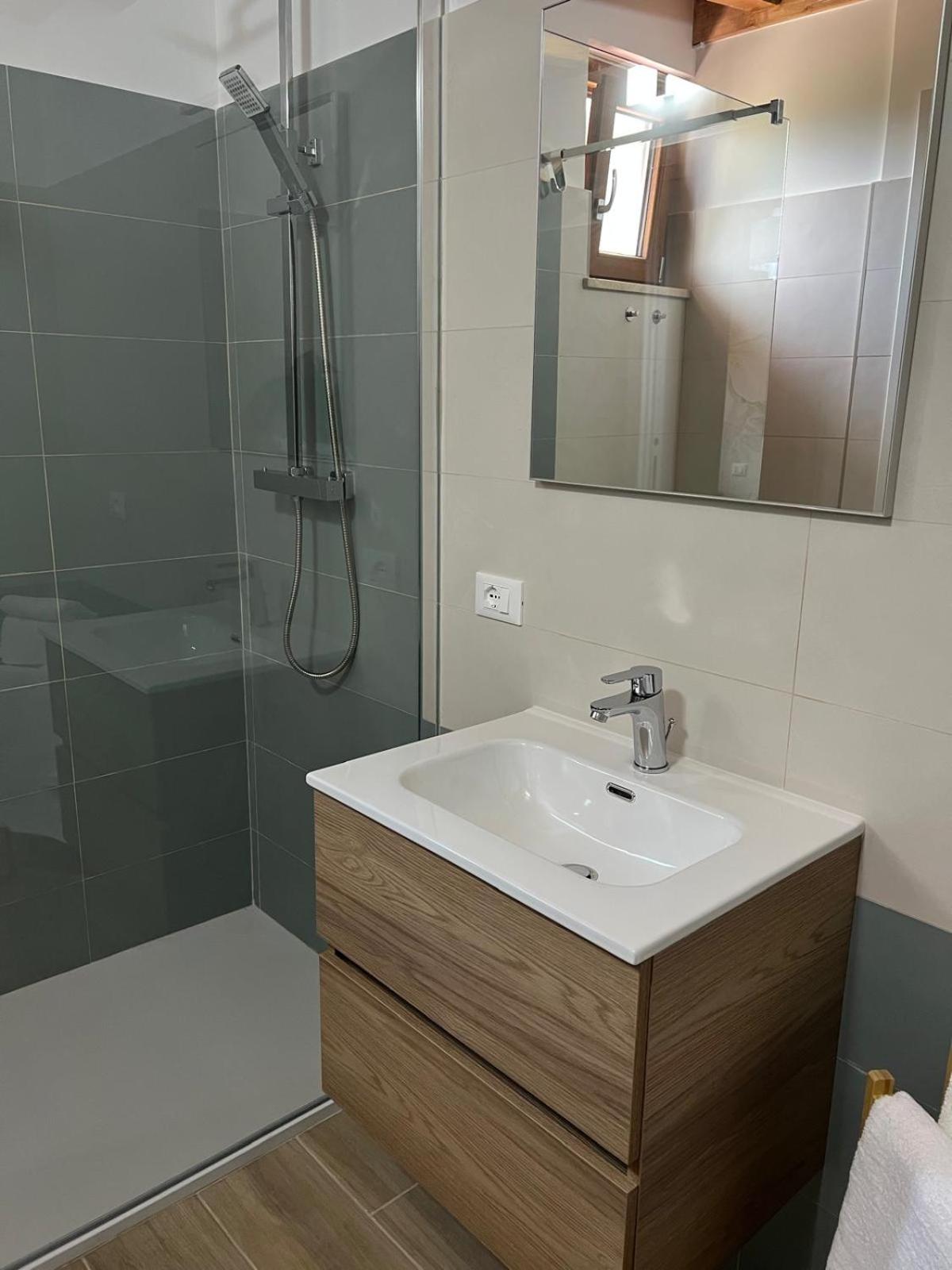 One-Bedroom House - Photo 11