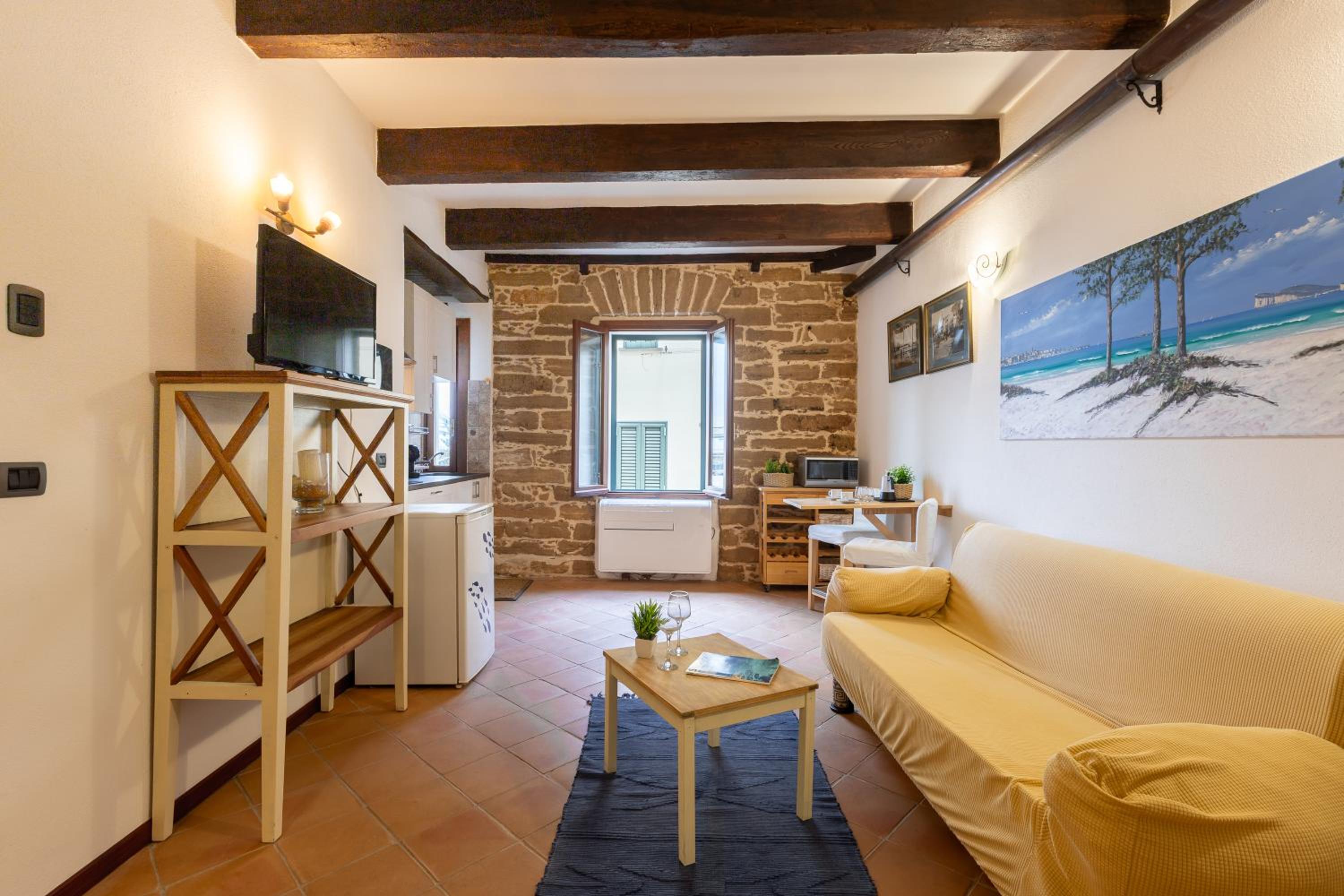 Studio Apartment with One Double Bed