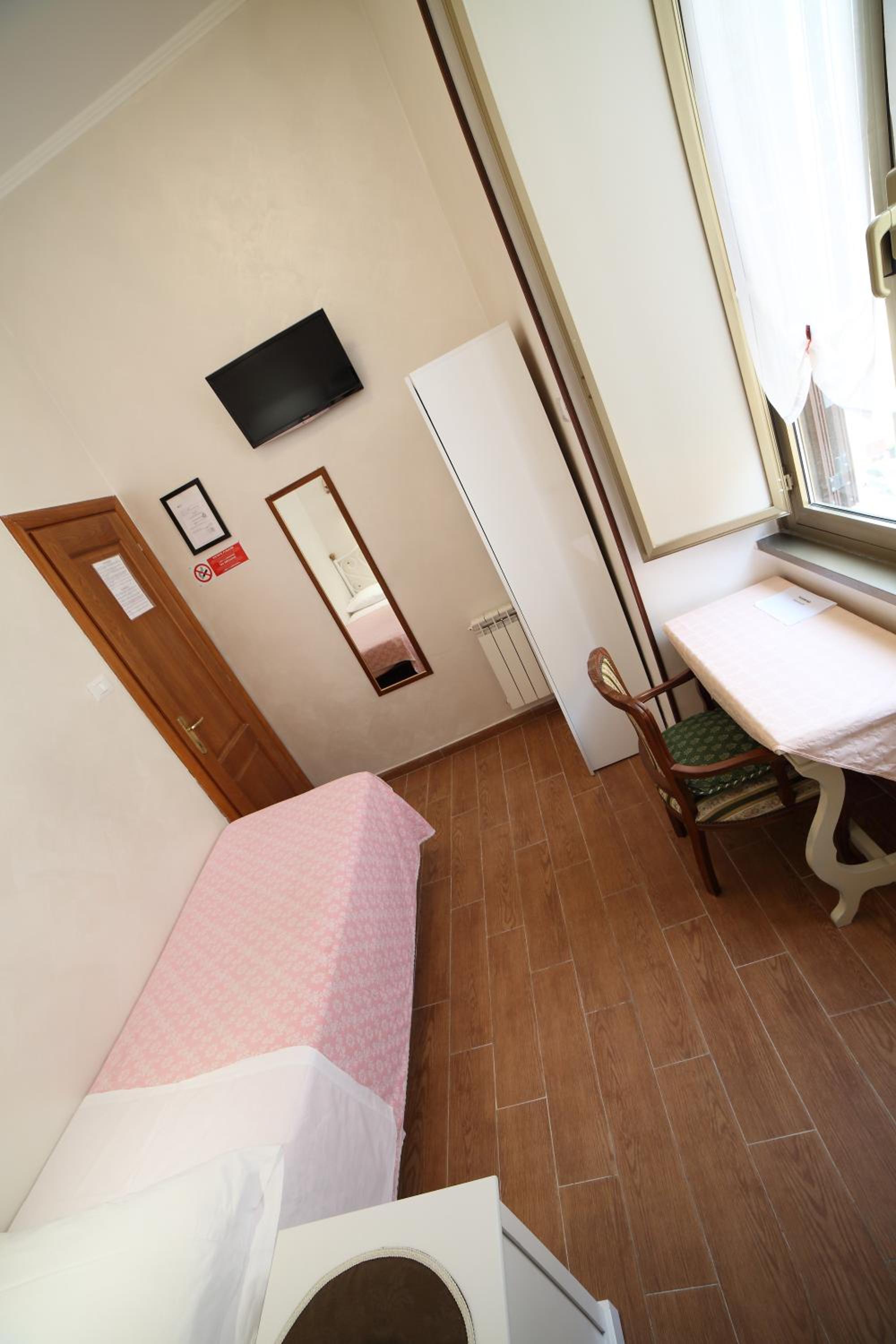 Single Room with Private Bathroom