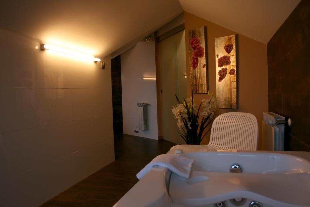 Superior Double or Twin Room - Photo 3