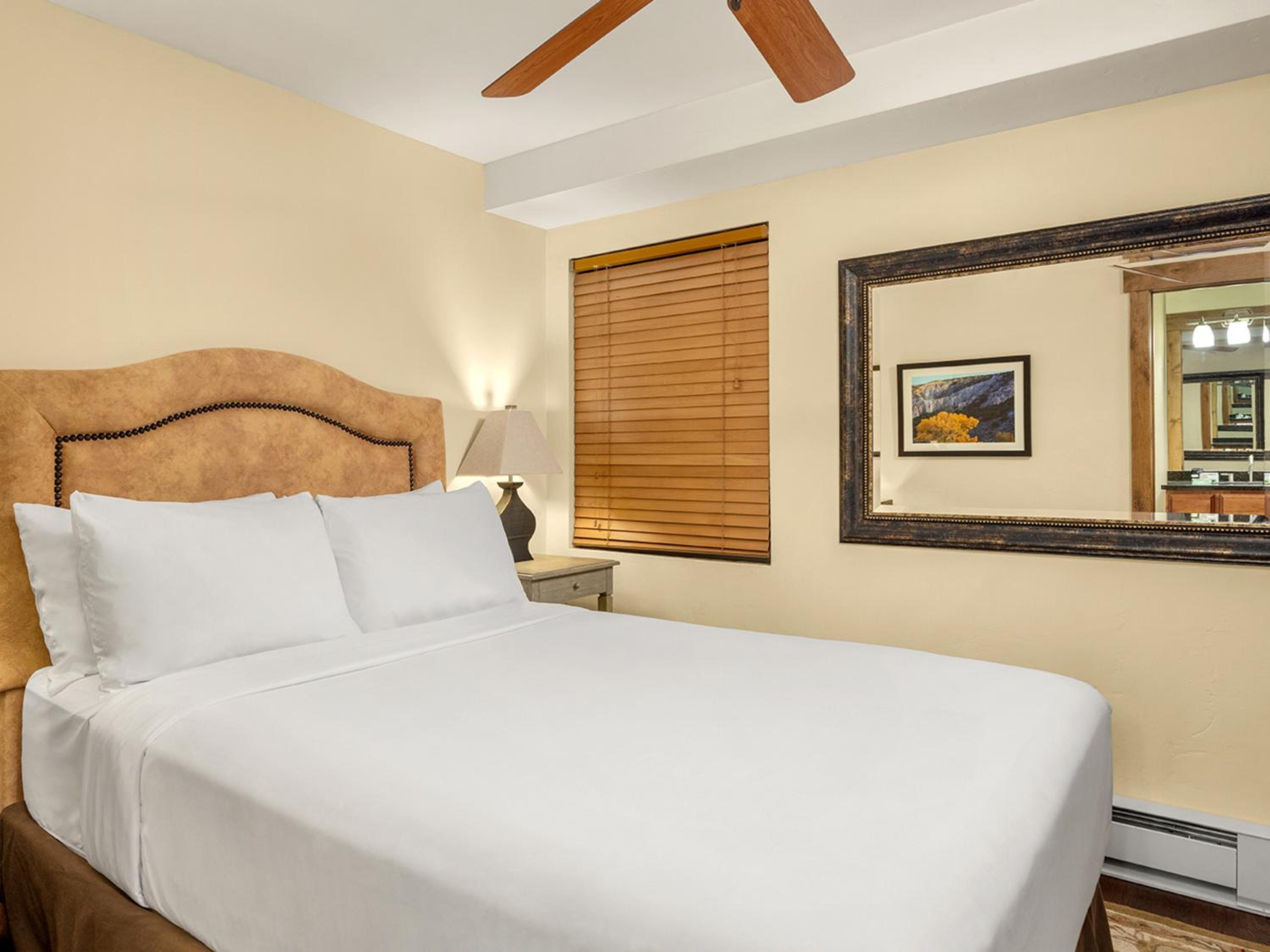 One-Bedroom Deluxe Apartment